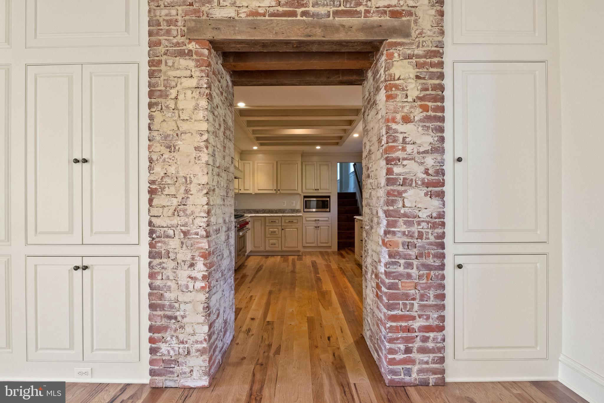 MY LADY'S MANOR - Residential Lease