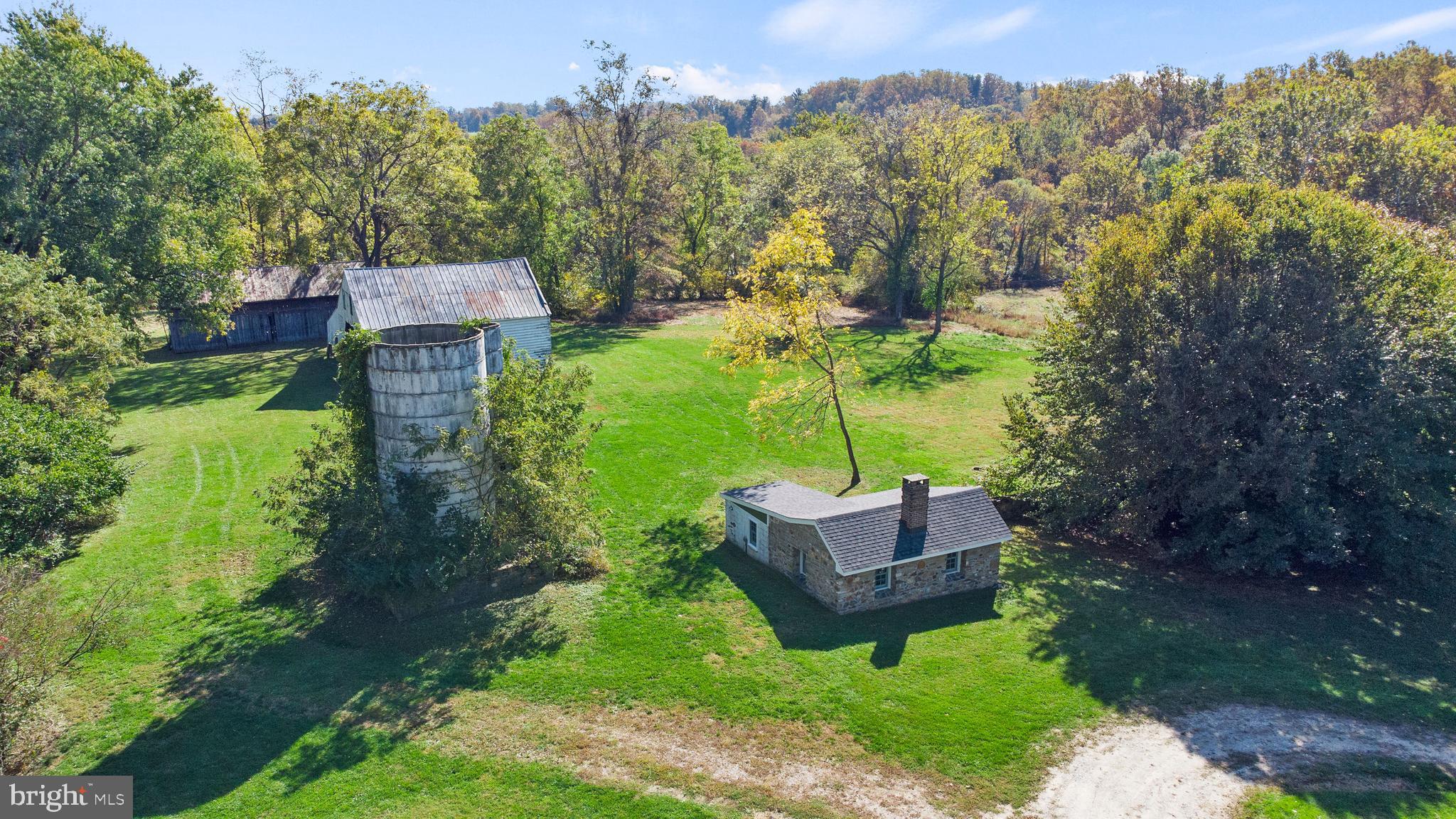 MY LADY'S MANOR - Residential Lease