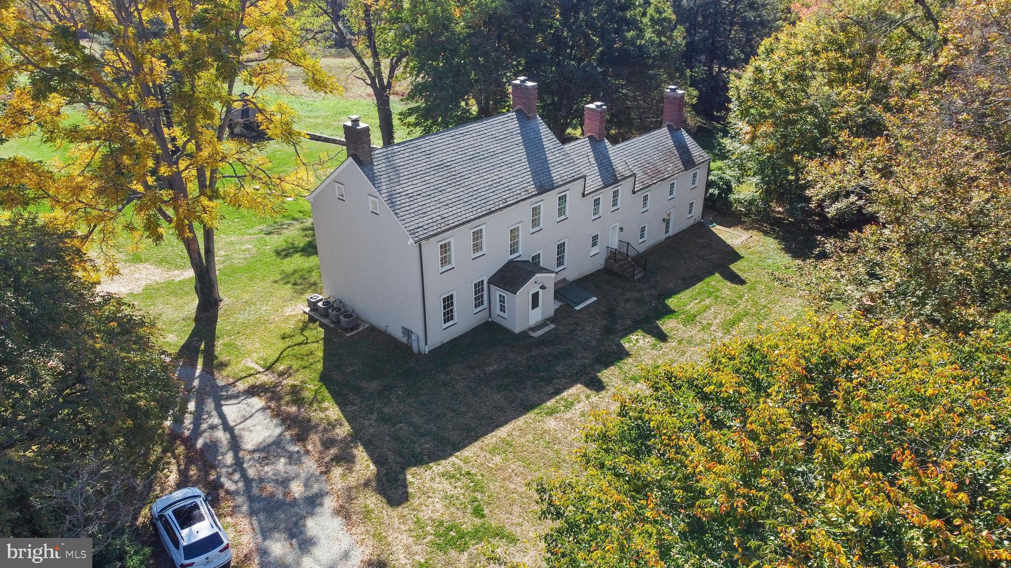 MY LADY'S MANOR - Residential Lease