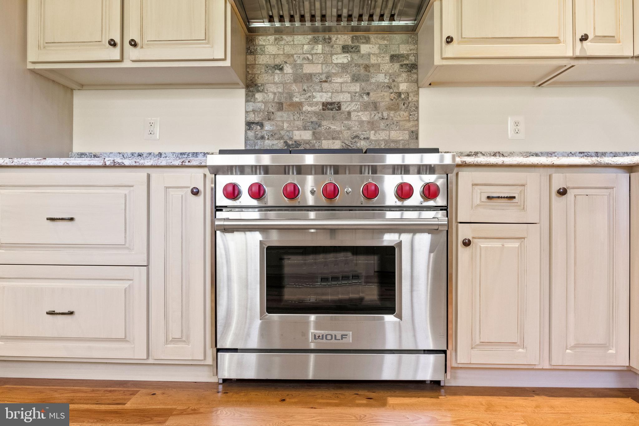 MY LADY'S MANOR - Residential Lease