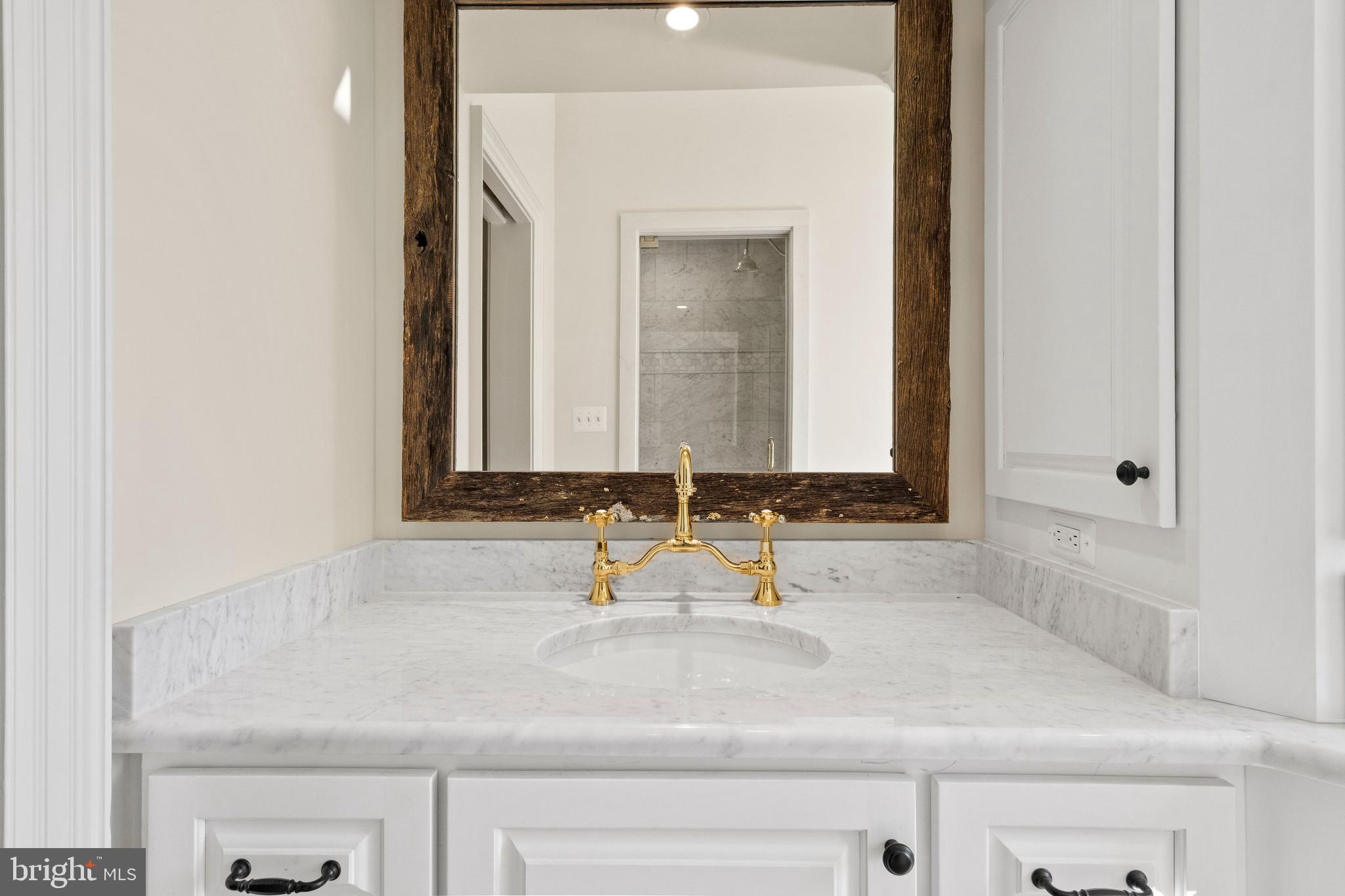 MY LADY'S MANOR - Residential Lease