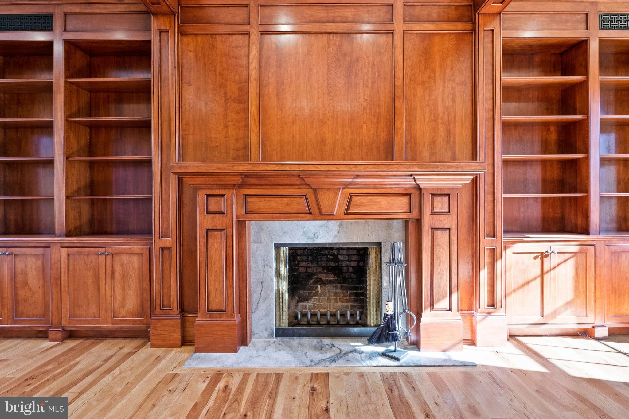 MY LADY'S MANOR - Residential Lease