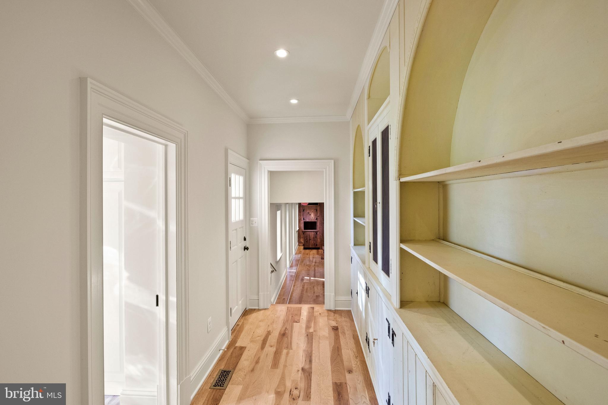 MY LADY'S MANOR - Residential Lease