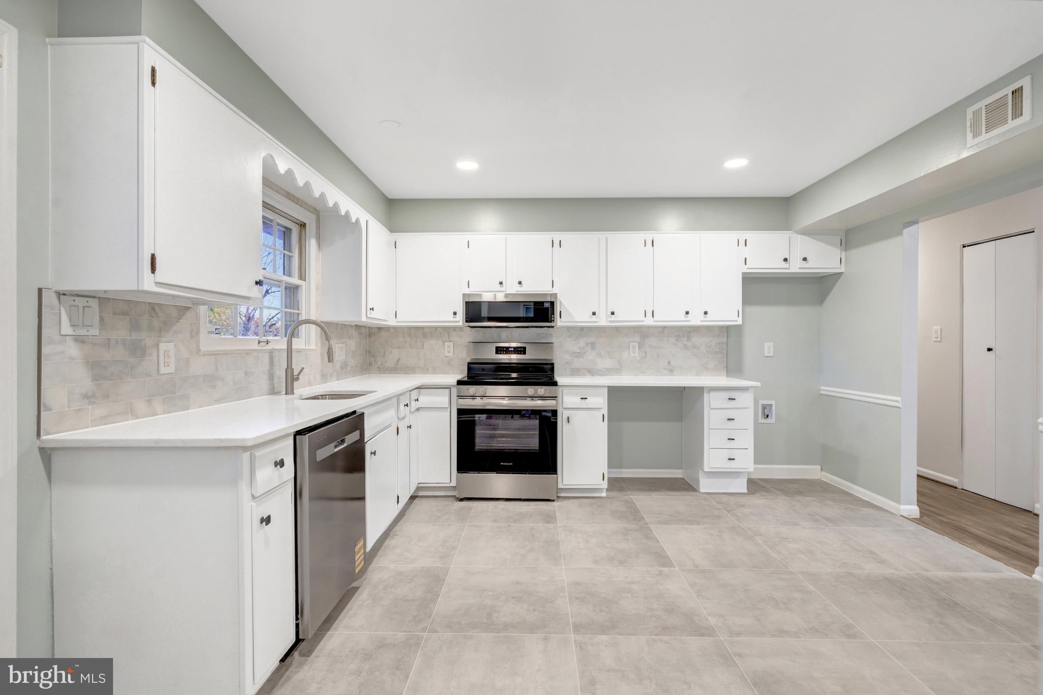 STERLING  PARK - Residential