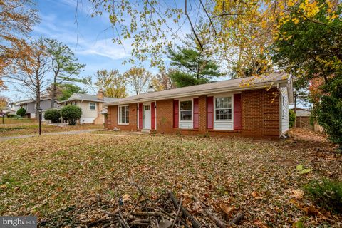 104 W AMHURST PL STERLING VA 20164