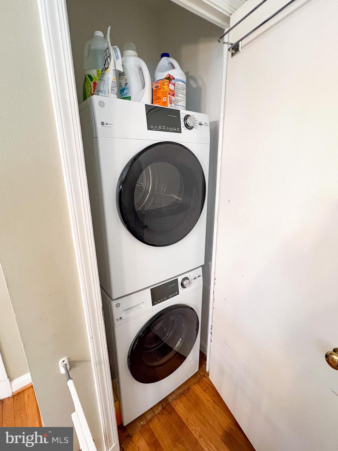 BURGUNDY ESTATES - Residential Lease