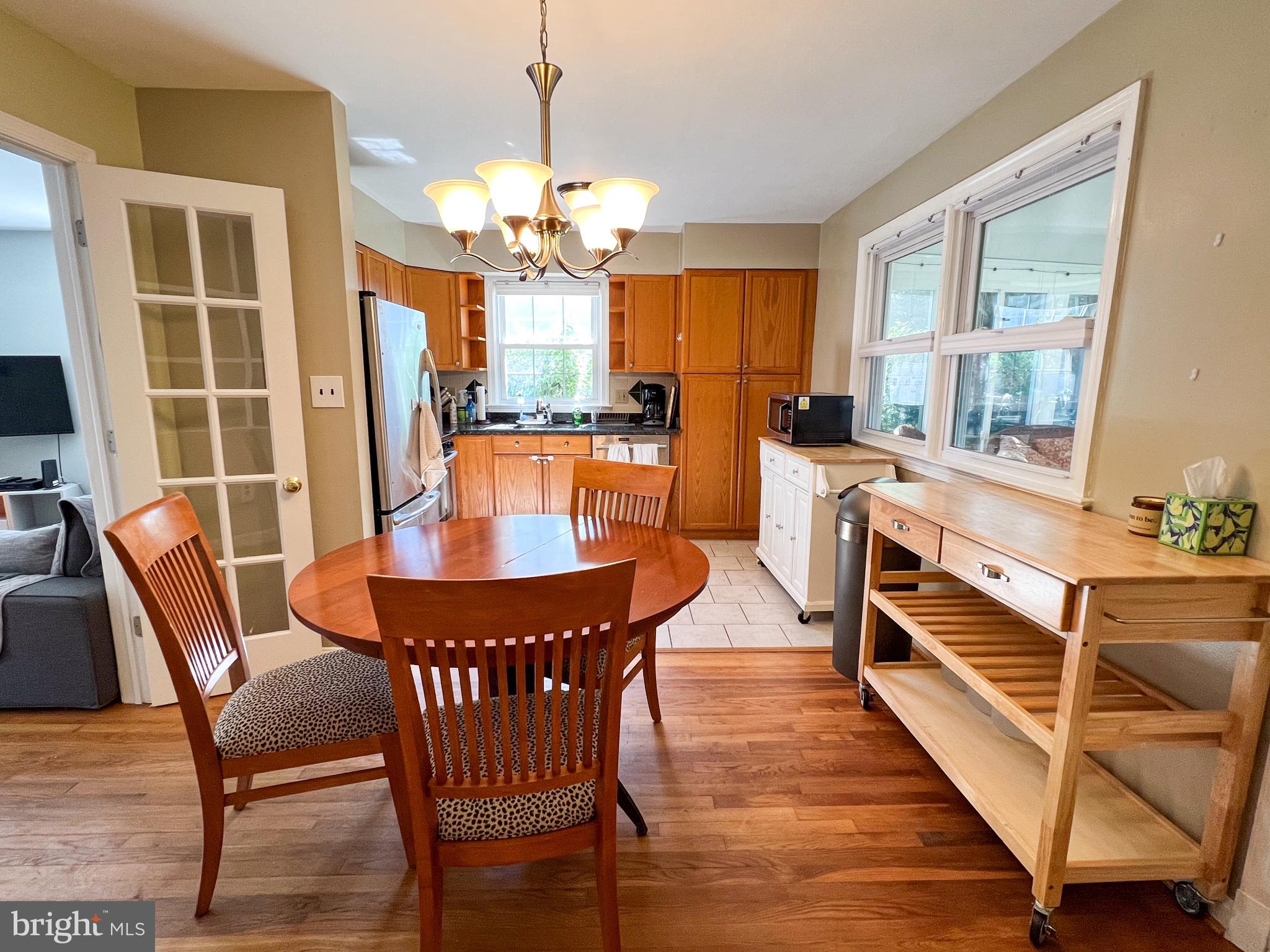 BURGUNDY ESTATES - Residential Lease