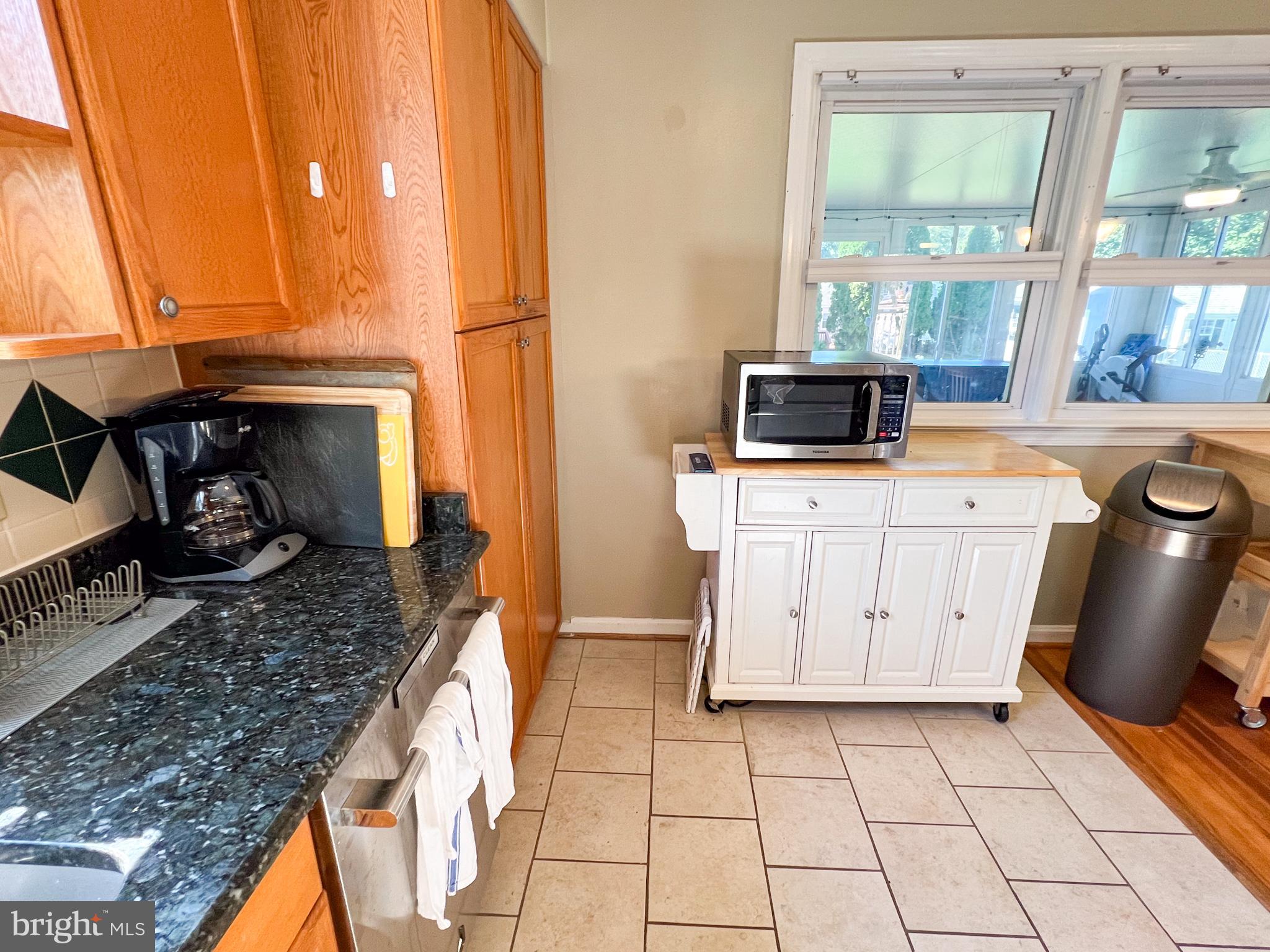 BURGUNDY ESTATES - Residential Lease