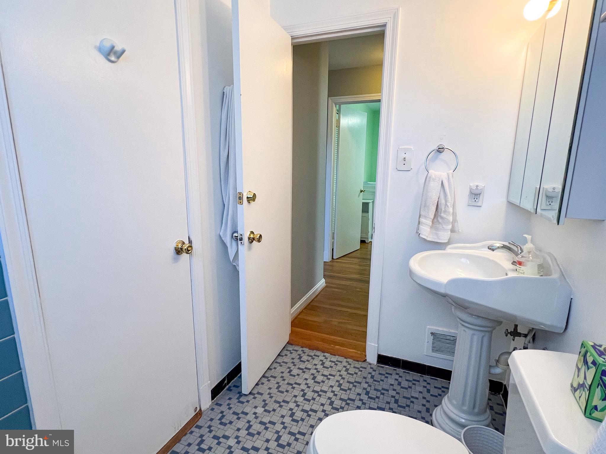 BURGUNDY ESTATES - Residential Lease