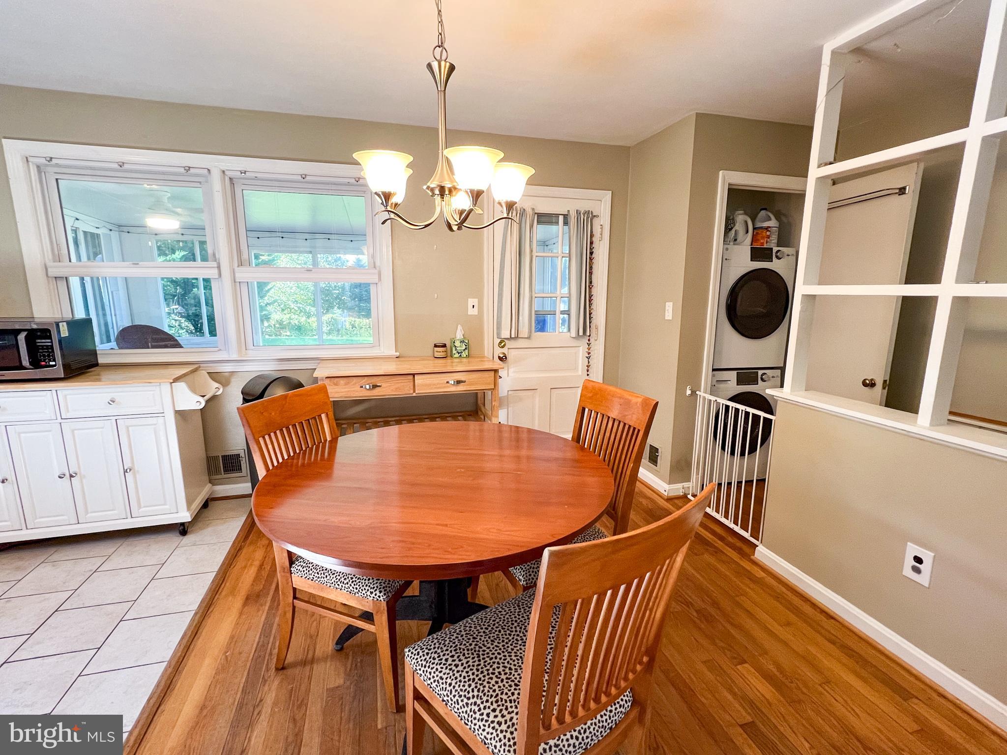 BURGUNDY ESTATES - Residential Lease