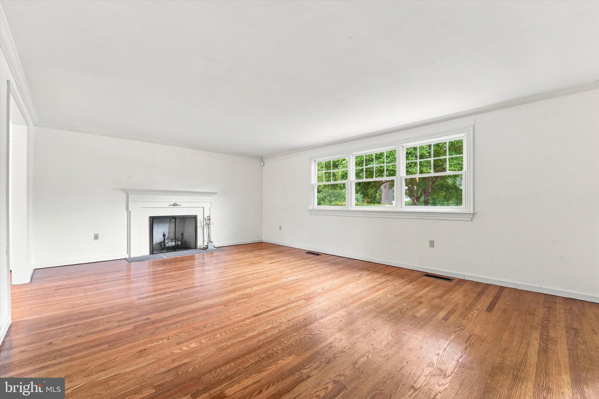 337 KENILWORTH LANE