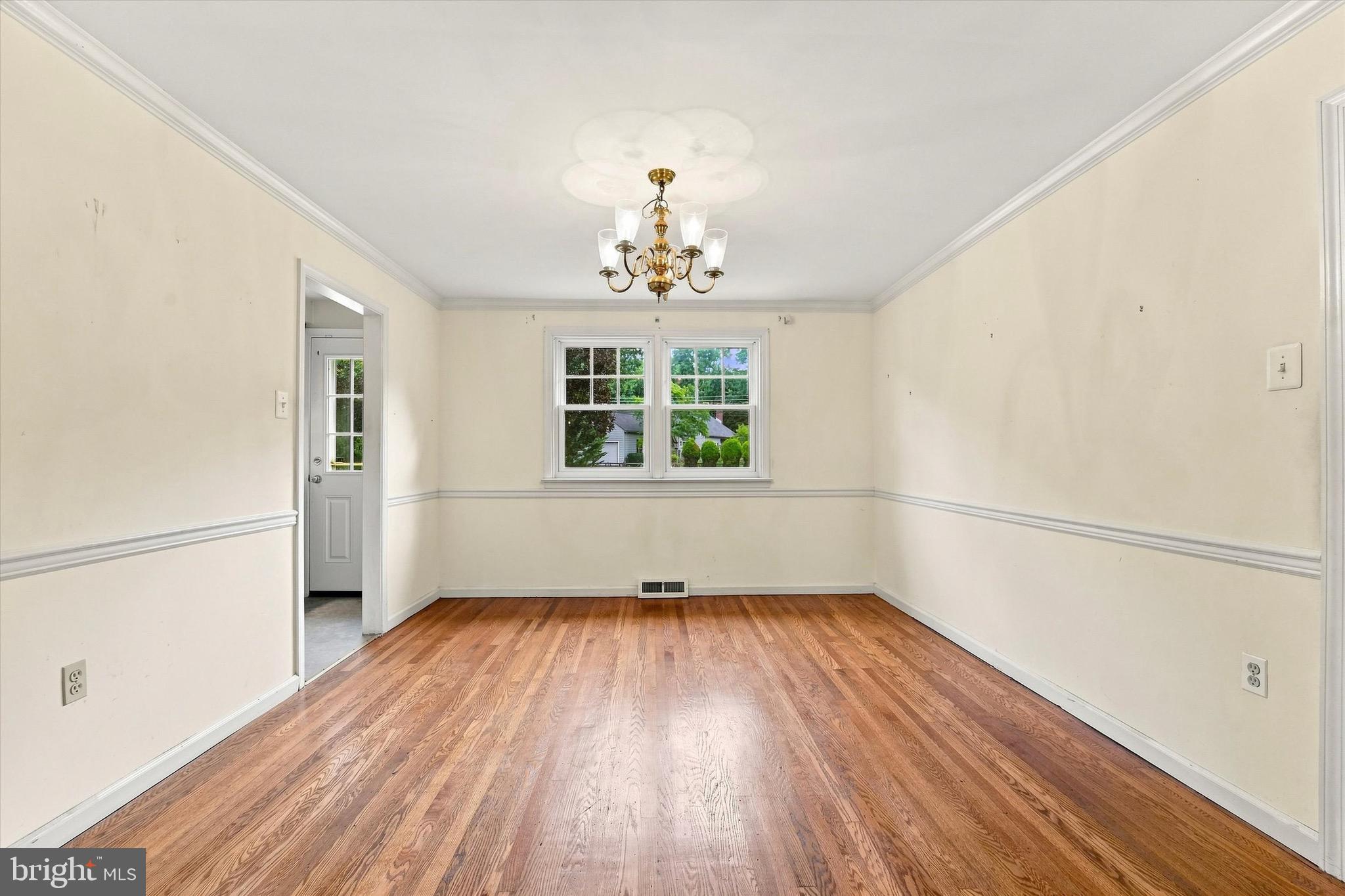 337 KENILWORTH LANE