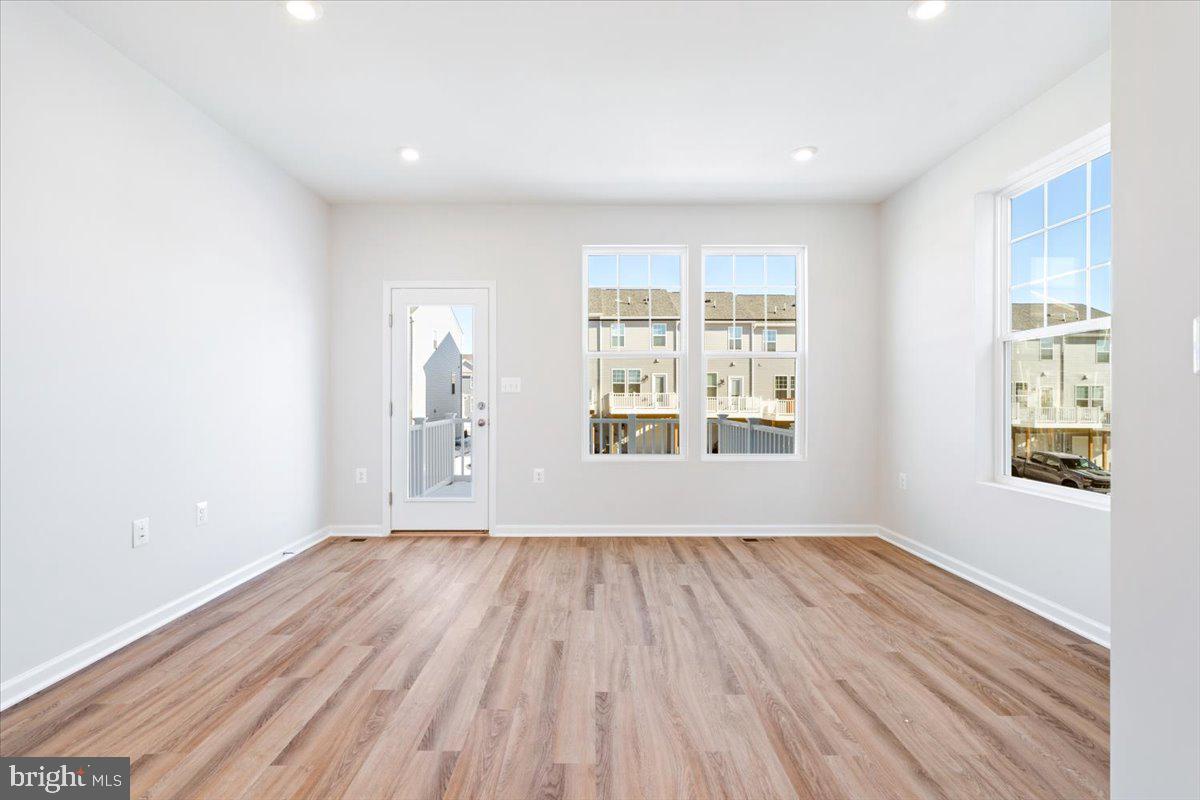 PRESIDENTS POINTE - Residential Lease