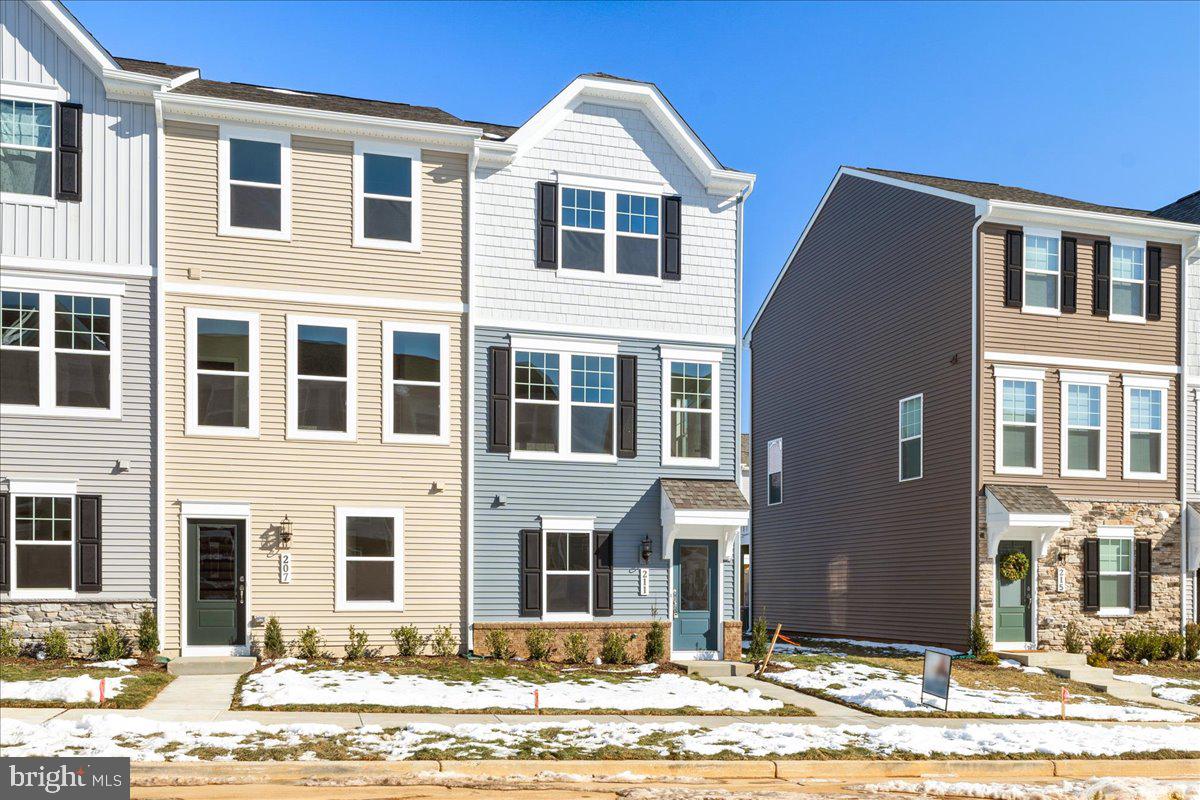 PRESIDENTS POINTE - Residential Lease