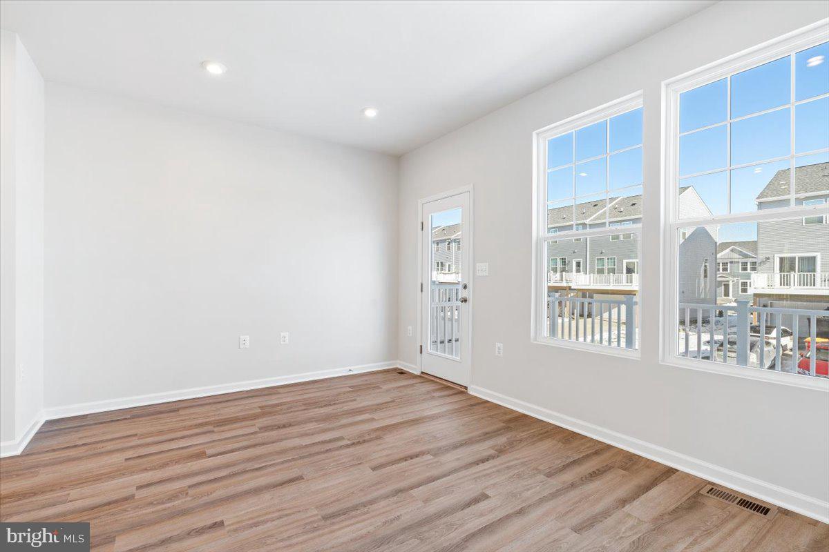 PRESIDENTS POINTE - Residential Lease