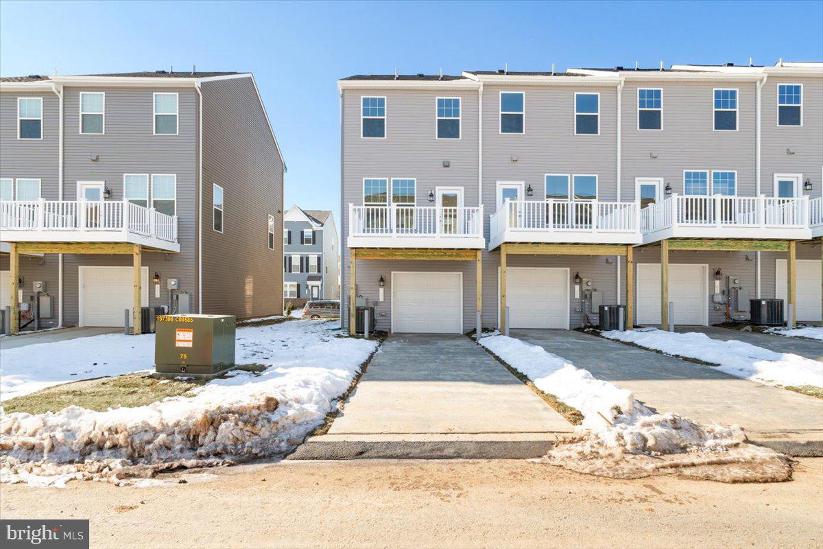 PRESIDENTS POINTE - Residential Lease