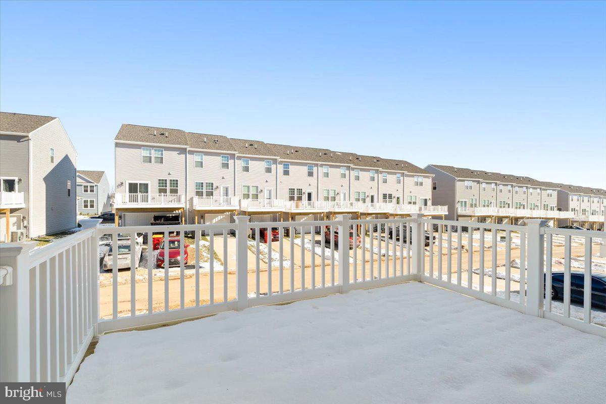 PRESIDENTS POINTE - Residential Lease