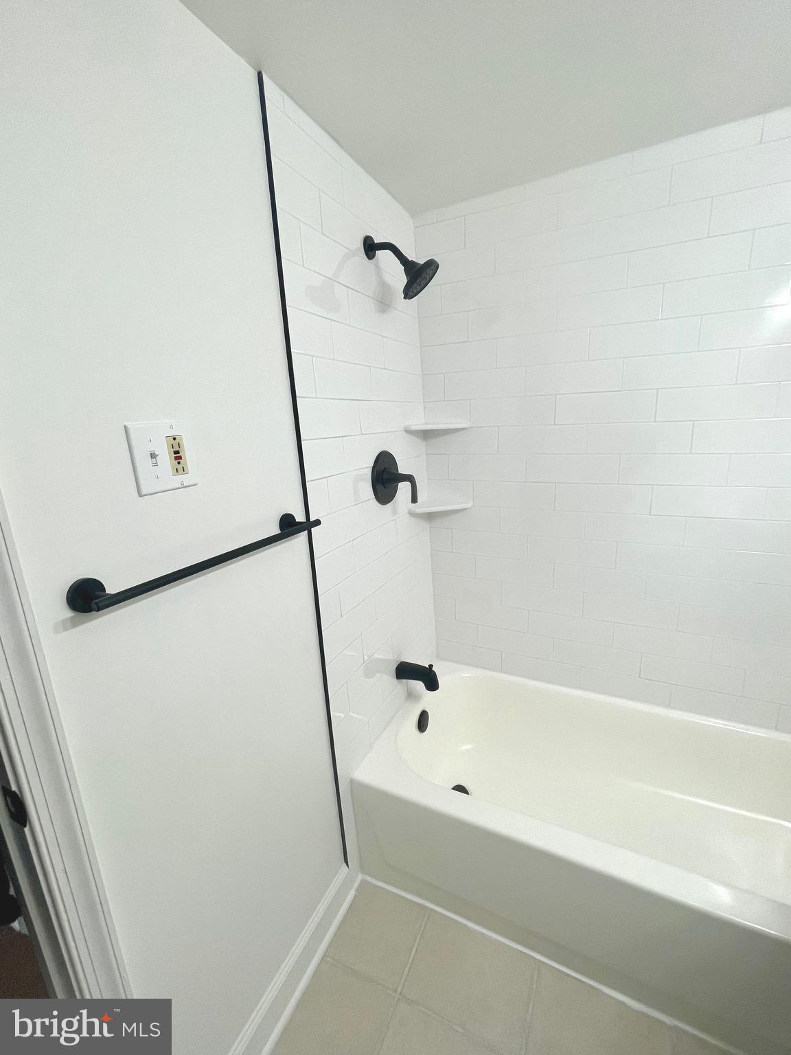 SWANN HILL CONDOMINIUMS - Residential