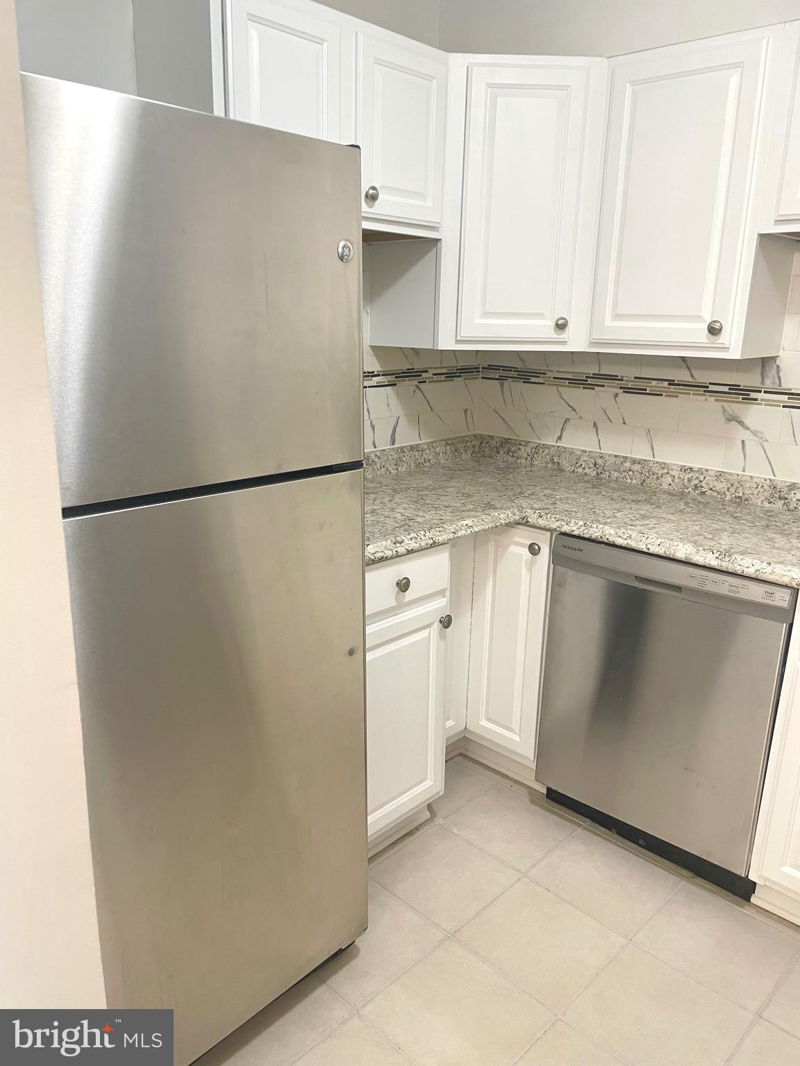 SWANN HILL CONDOMINIUMS - Residential