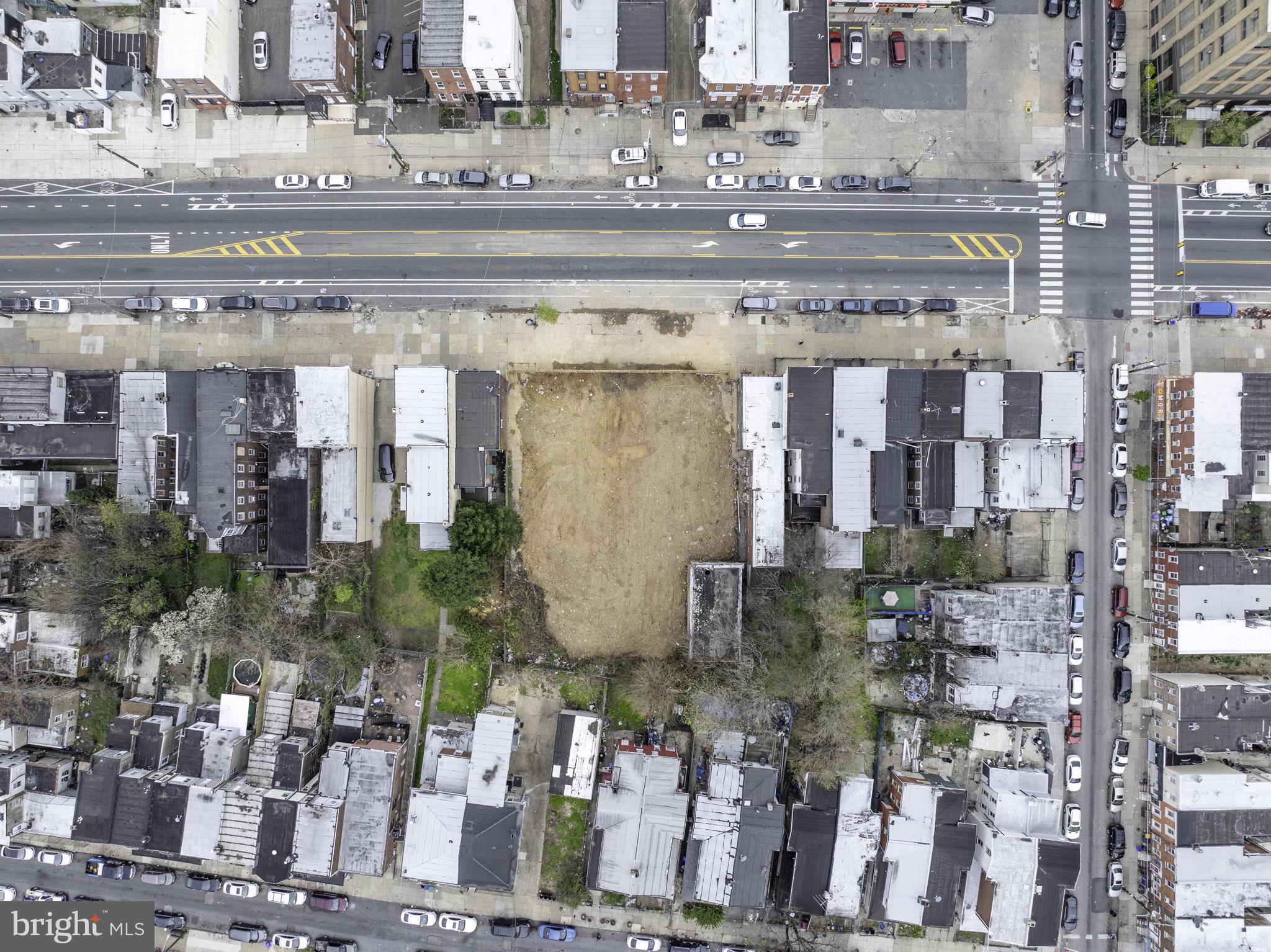 KENSINGTON - Commercial Sale