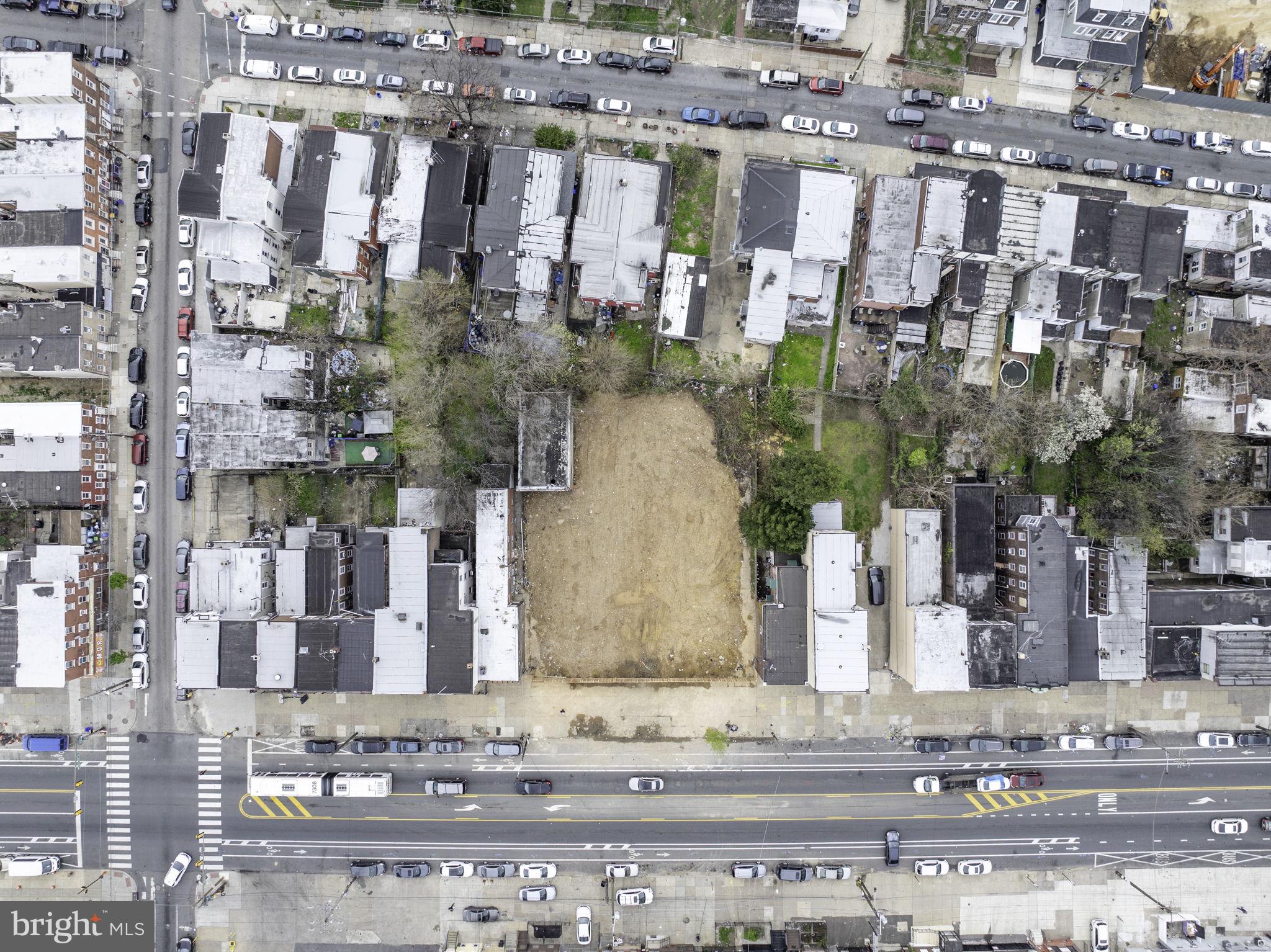 KENSINGTON - Commercial Sale