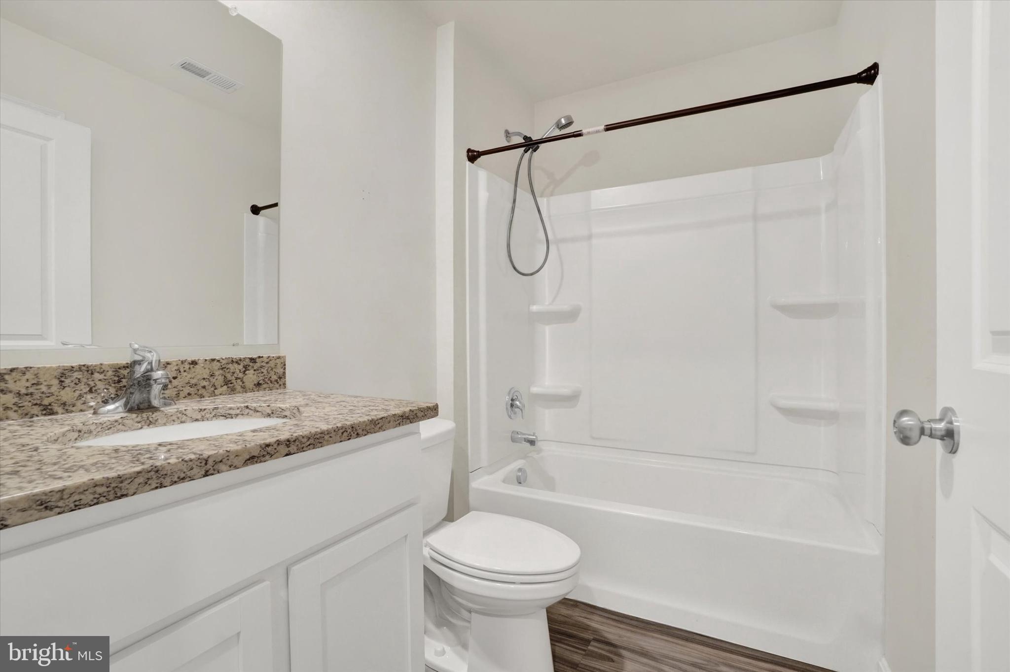 LOCUST RUN - Residential