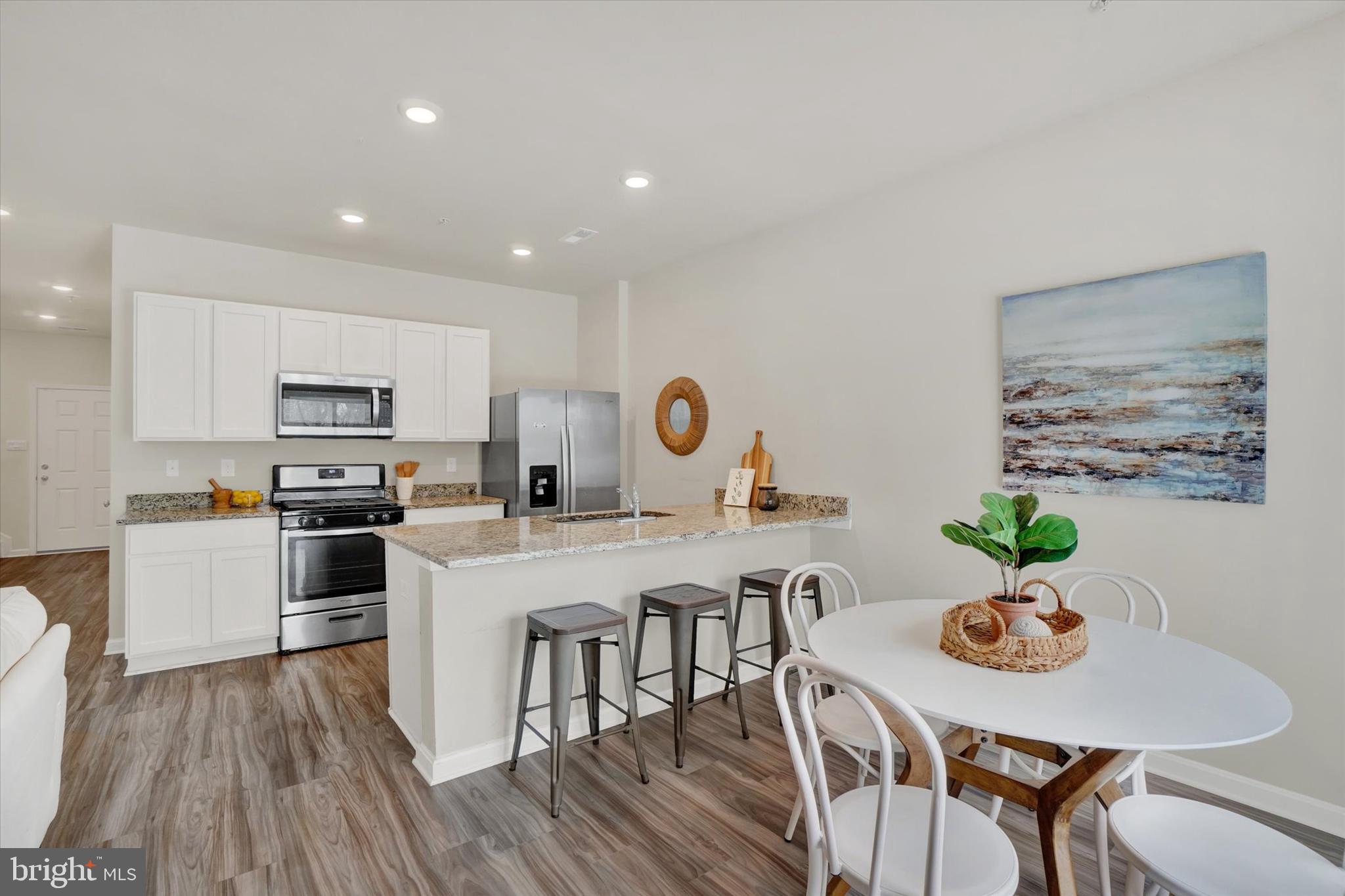 LOCUST RUN - Residential