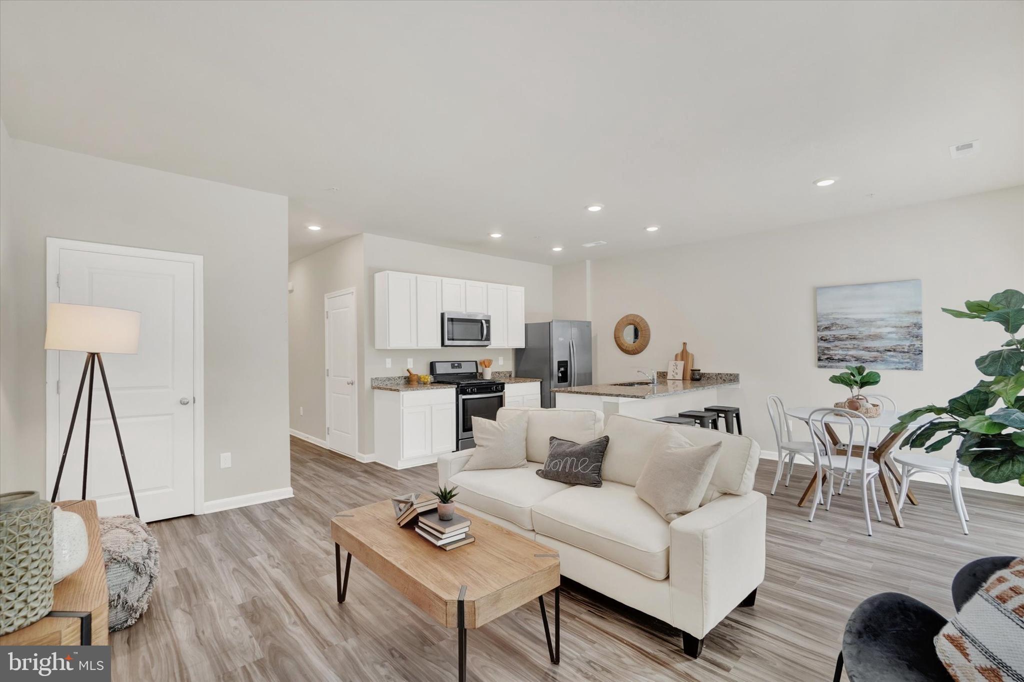 LOCUST RUN - Residential