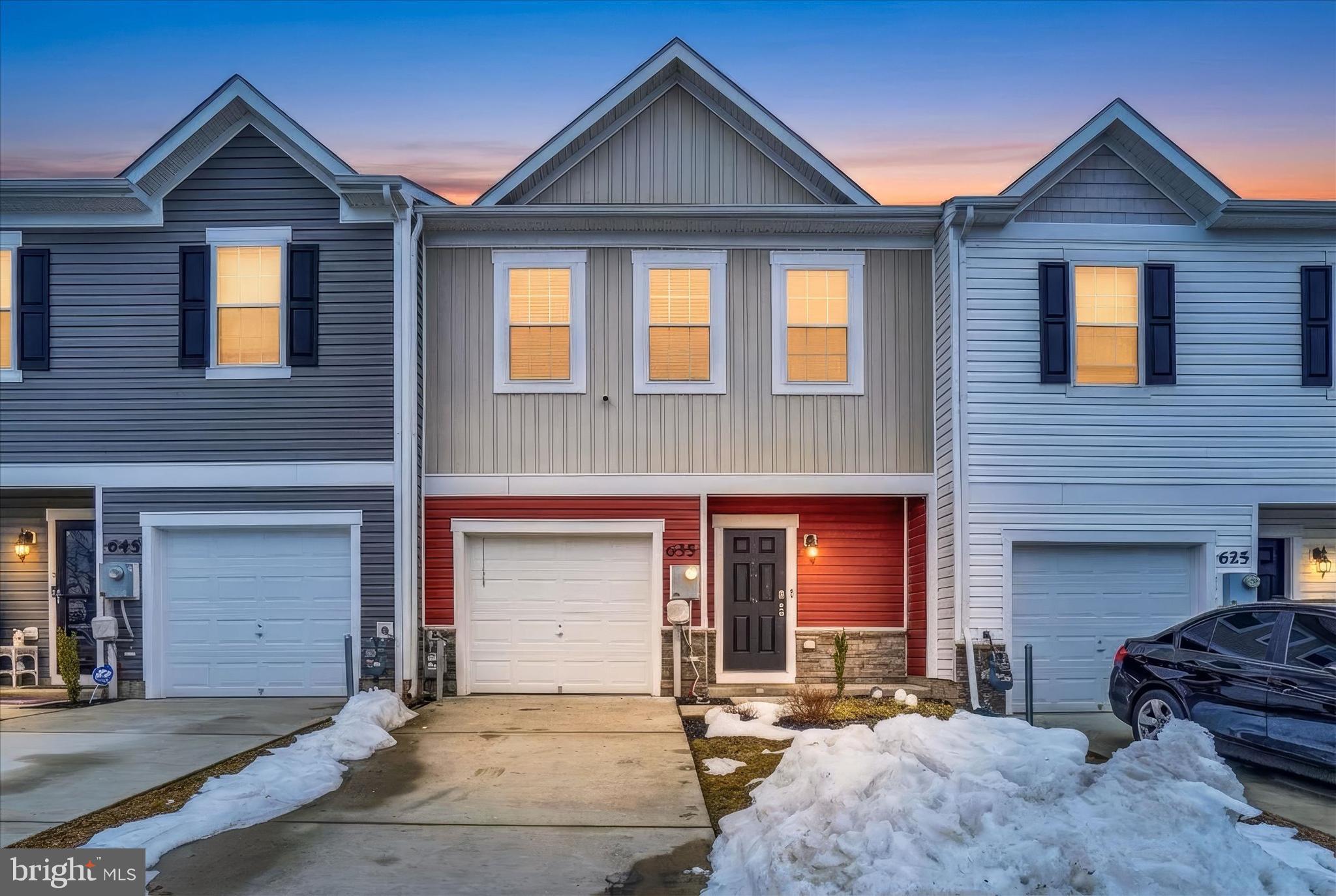 635 LOCUST RUN DRIVE