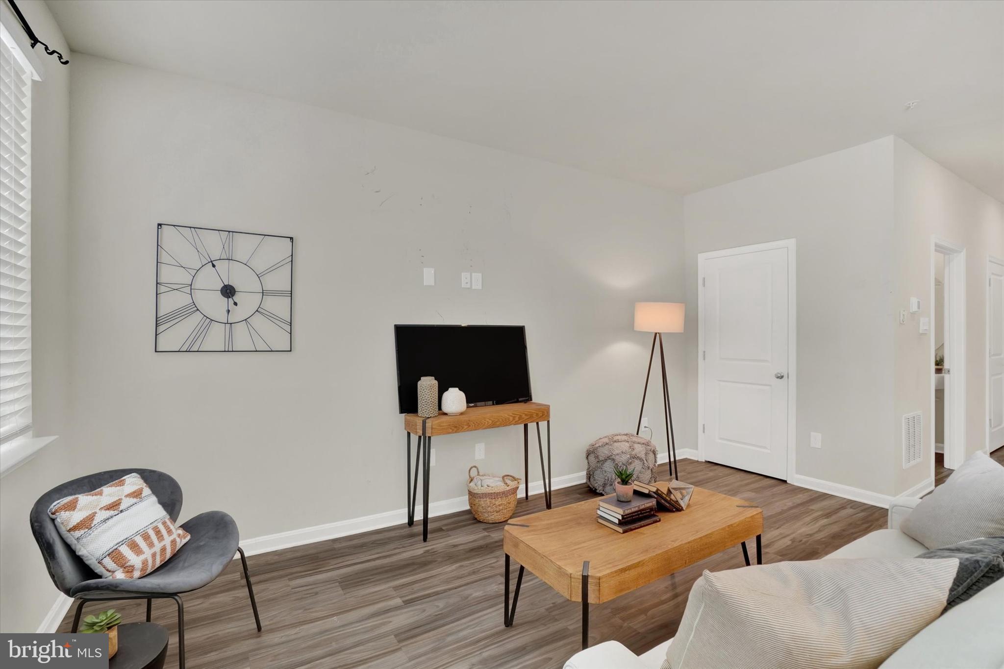 LOCUST RUN - Residential