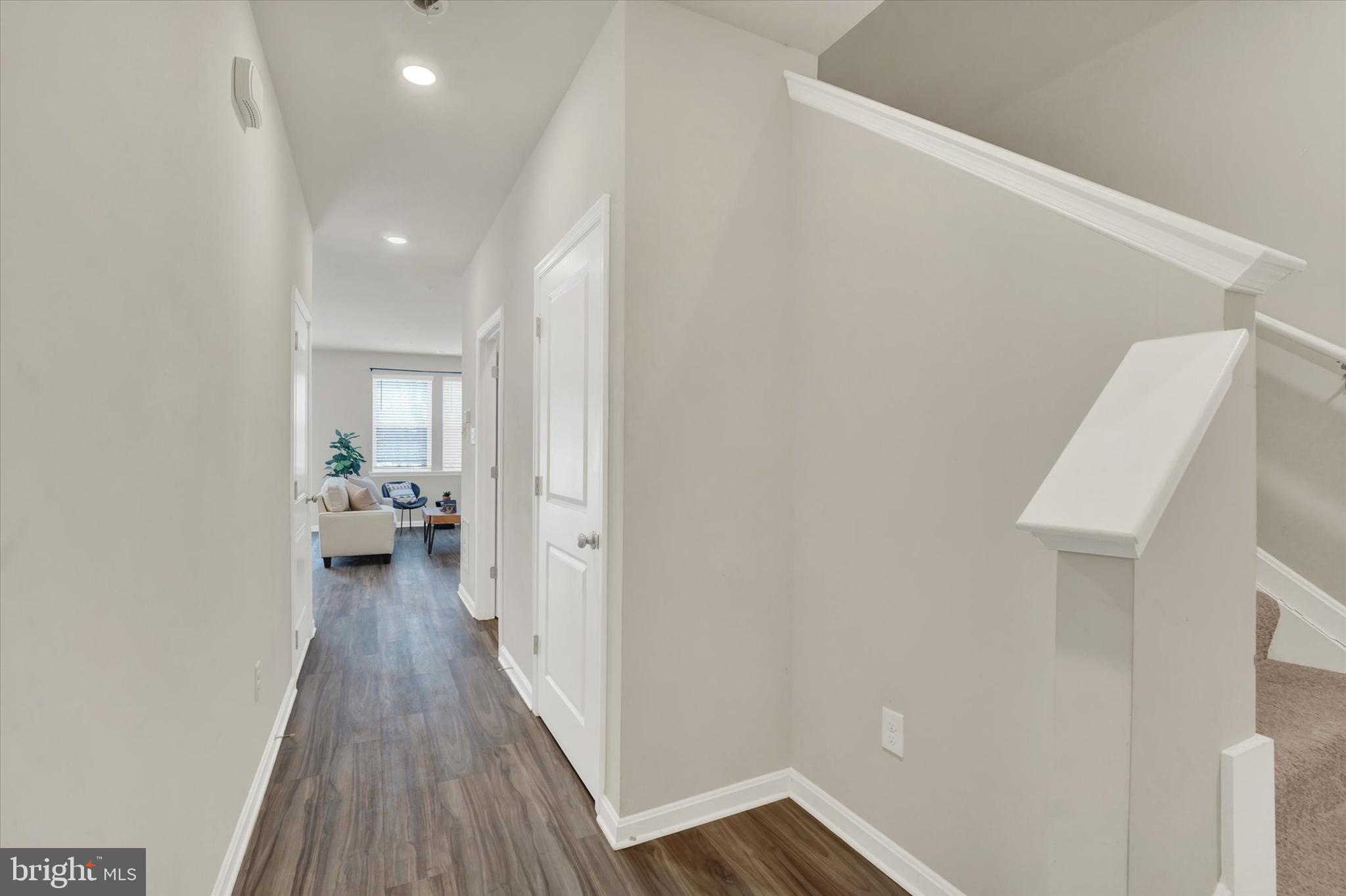 LOCUST RUN - Residential