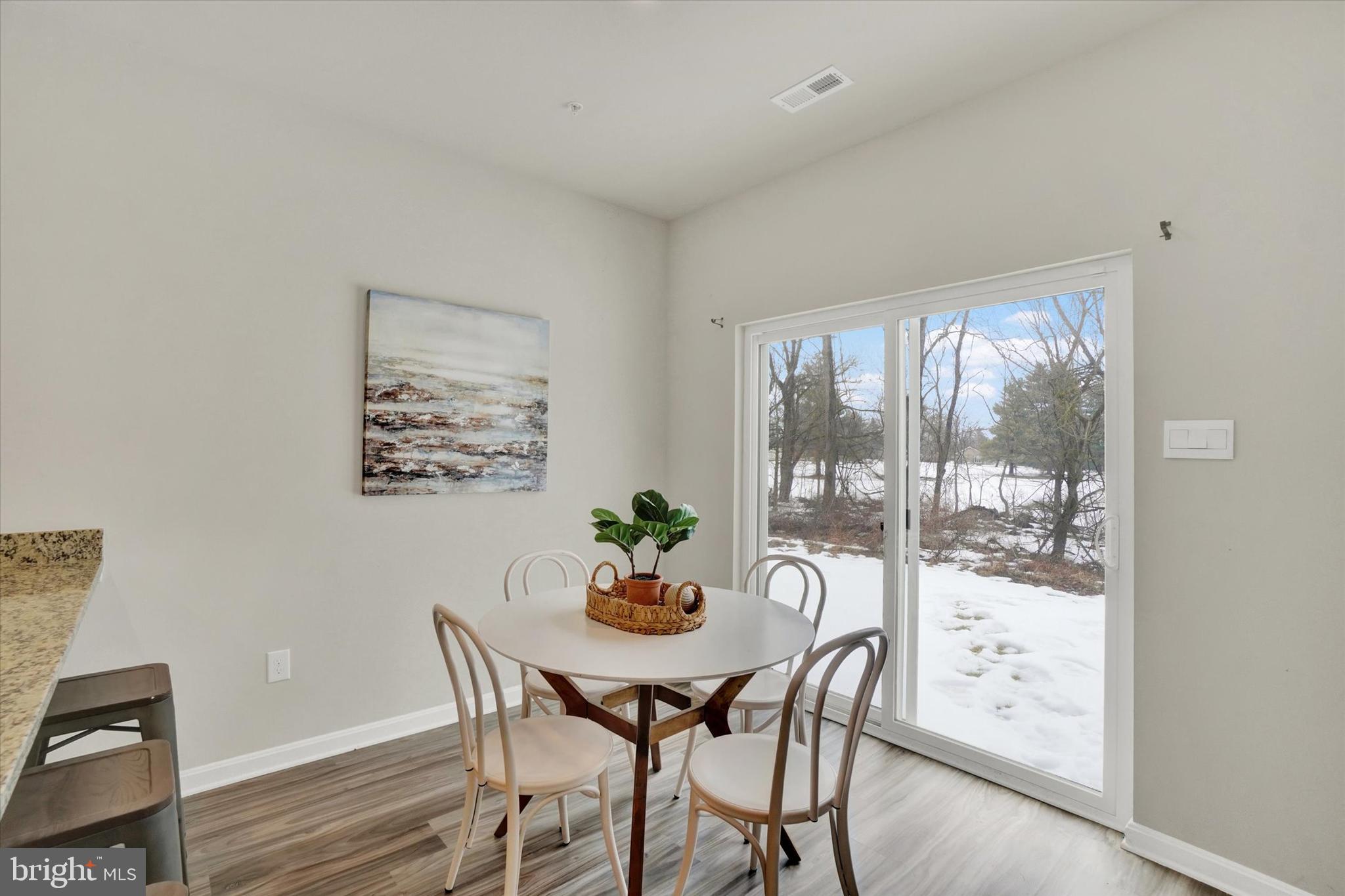 LOCUST RUN - Residential