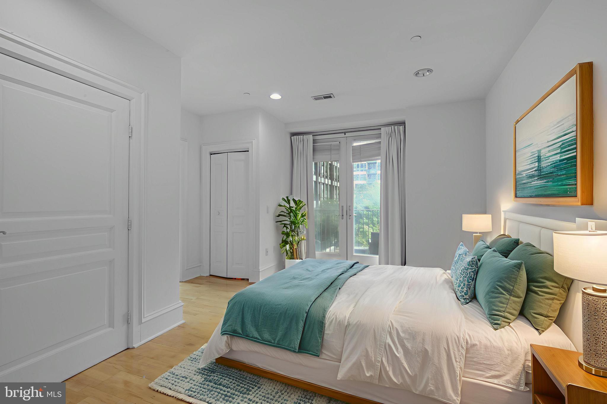 RITTENHOUSE SQUARE - Residential Lease