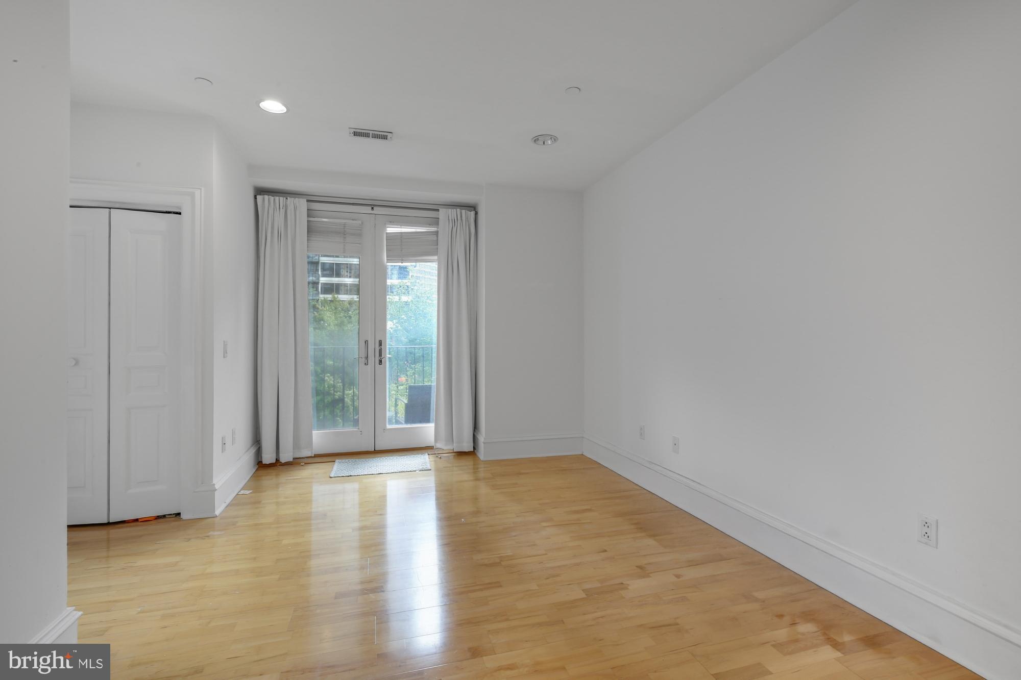 RITTENHOUSE SQUARE - Residential Lease