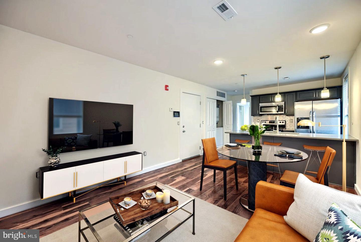 3041 MASTER ST. UNIT C