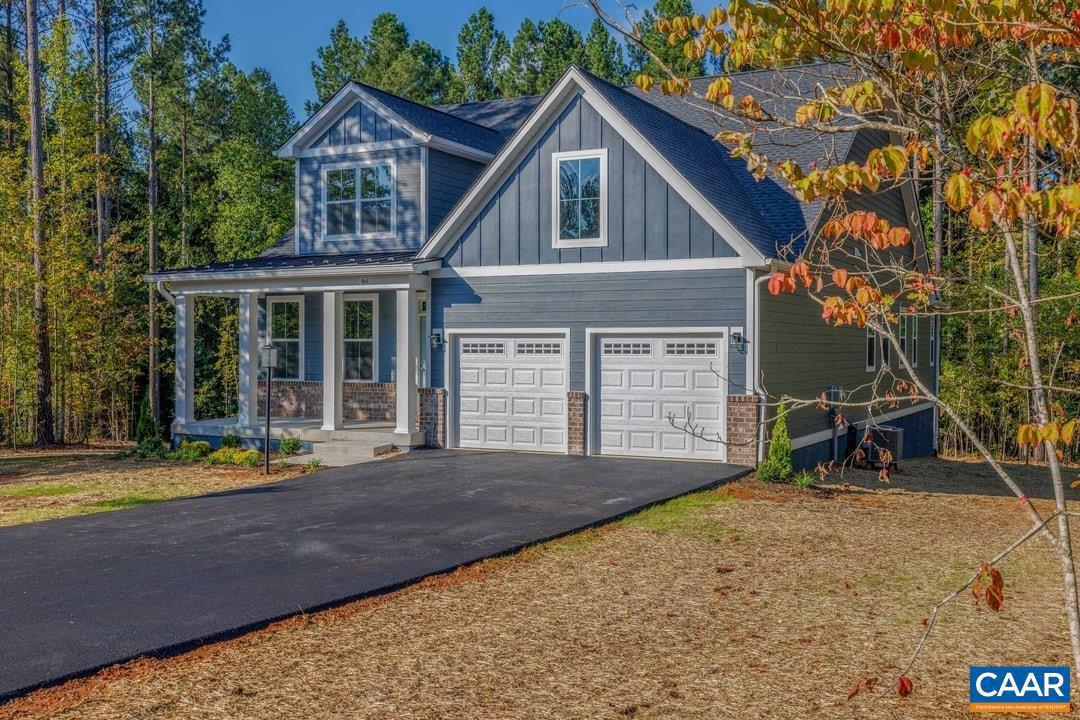 MEADOW BROOK - Residential