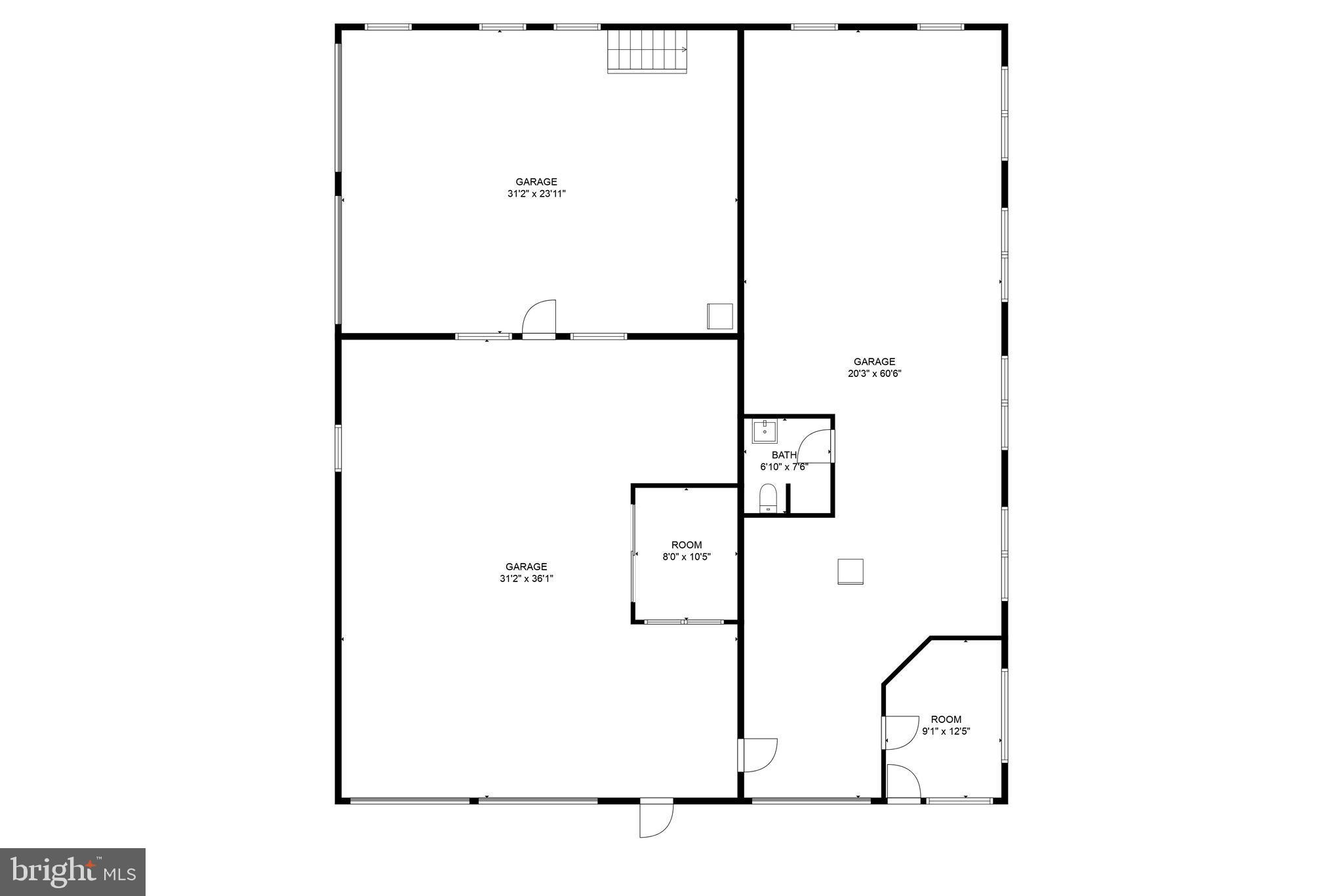 Main image without alt text