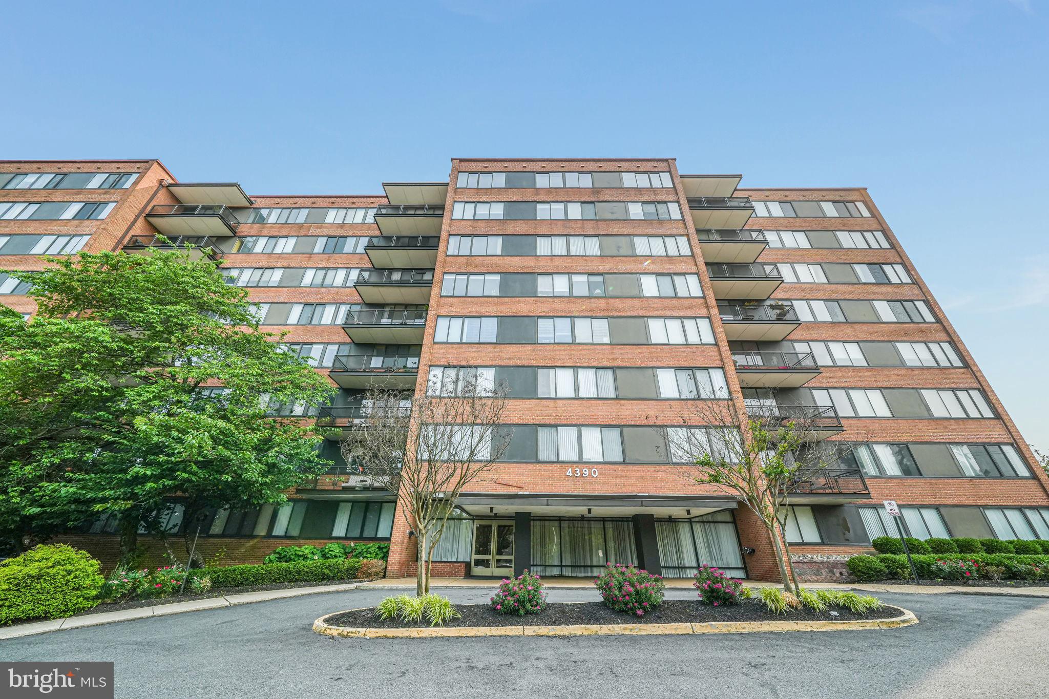 4390 LORCOM LANE 810
