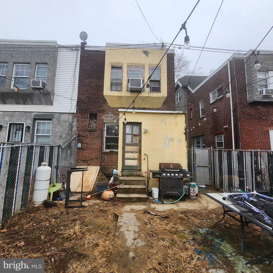 Investor opportunity at 1137 Harrison St in Northeast Philadelphia. This 1,800 sq ft duplex features 4
bedrooms and 2 bathrooms across two units. The property needs repairs and updating but offers strong
potential for renovation and rental income. Conveniently located near local shops, schools, and public
transportation. Great value-add project for investors. Property sold AS-IS.