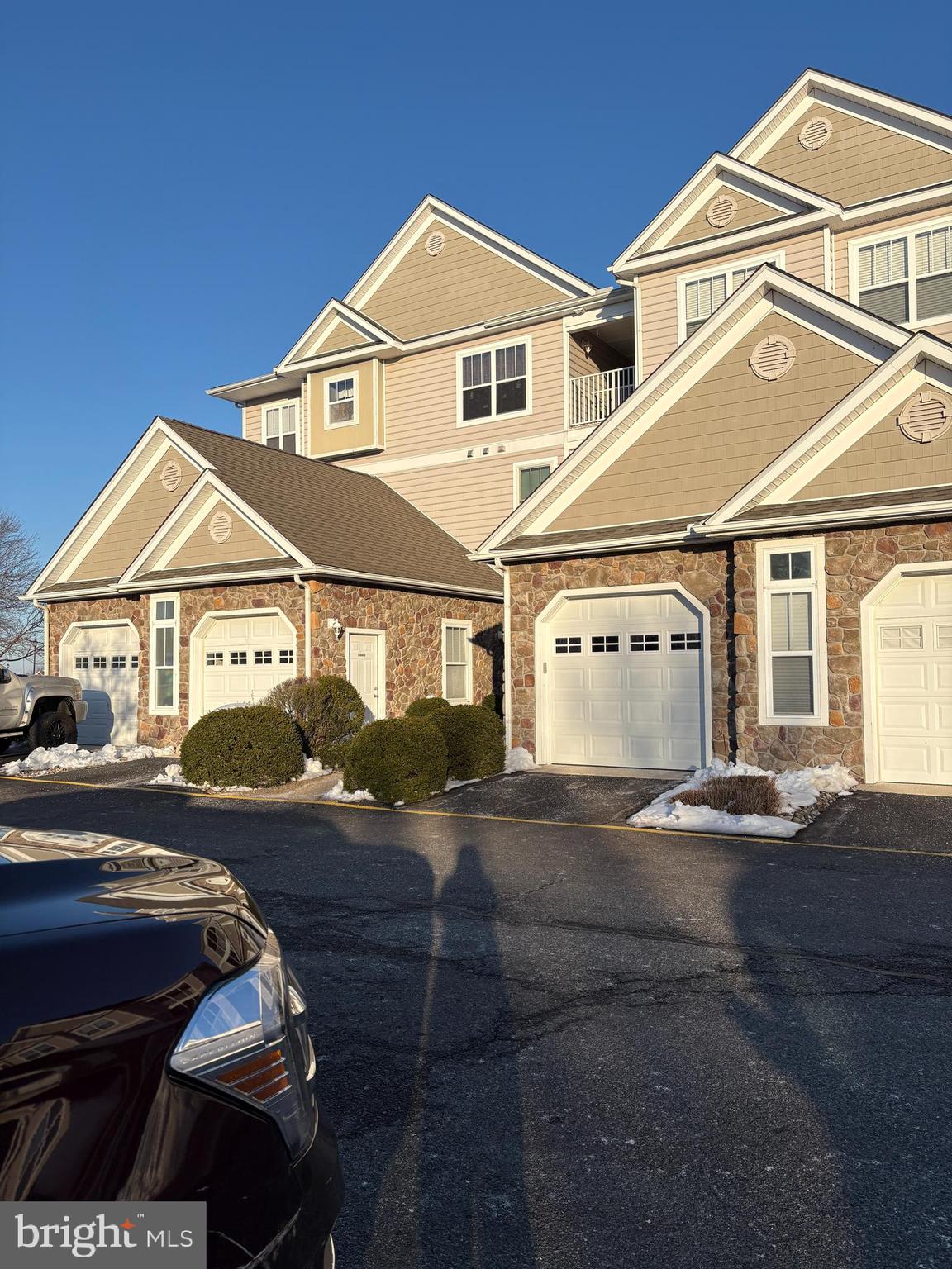 HEARTHSTONE MANOR - Residential