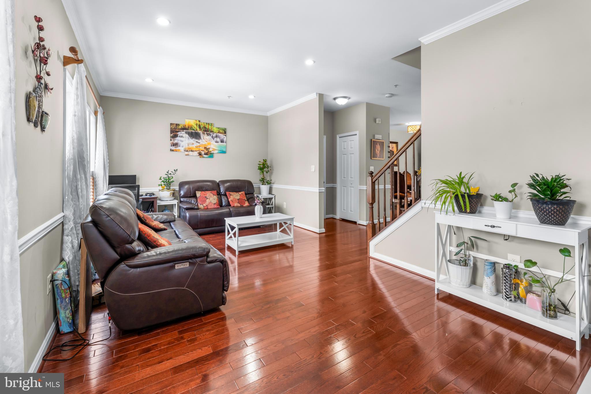 EMERALD KNOLLS - Residential