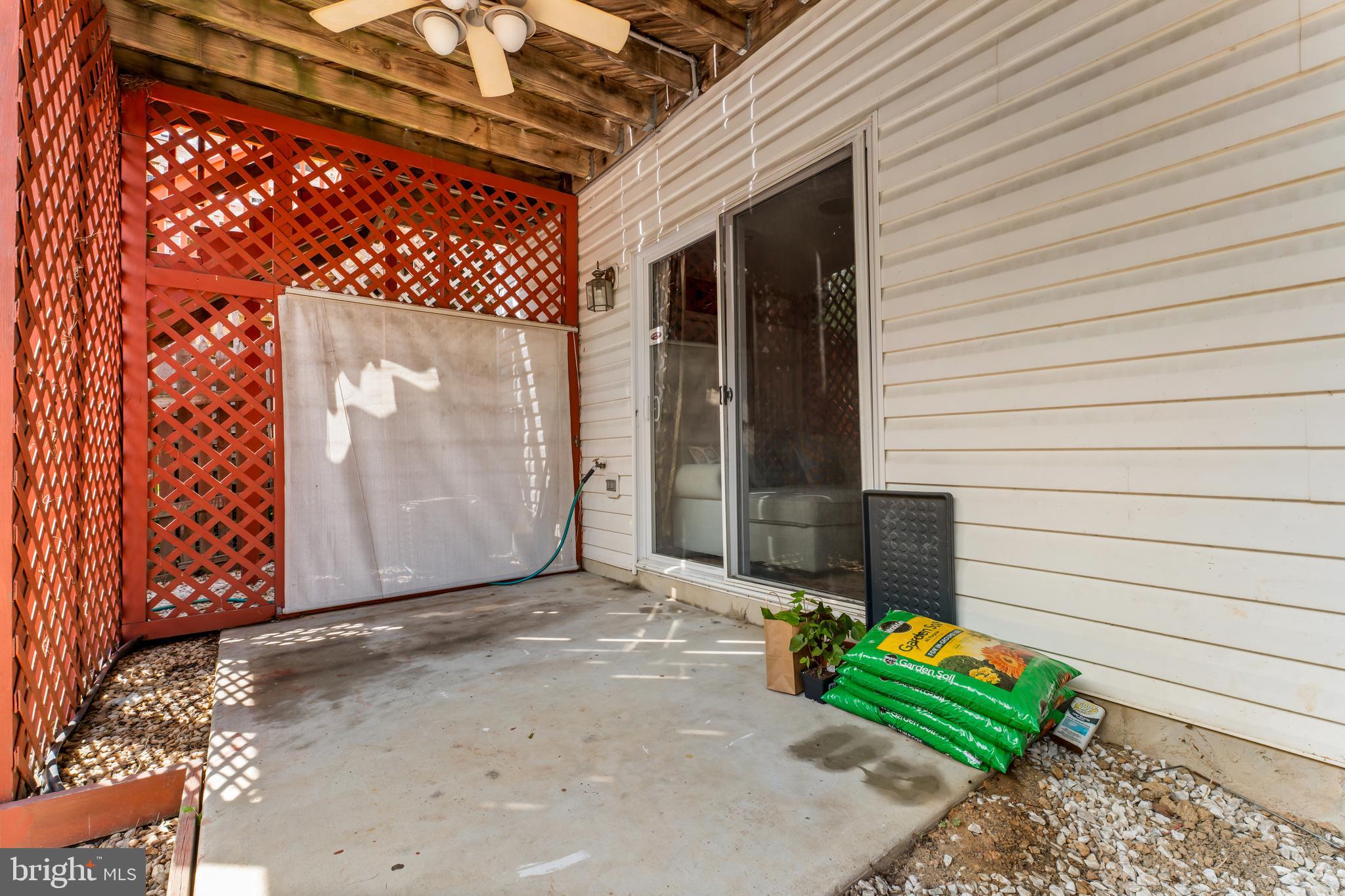 EMERALD KNOLLS - Residential