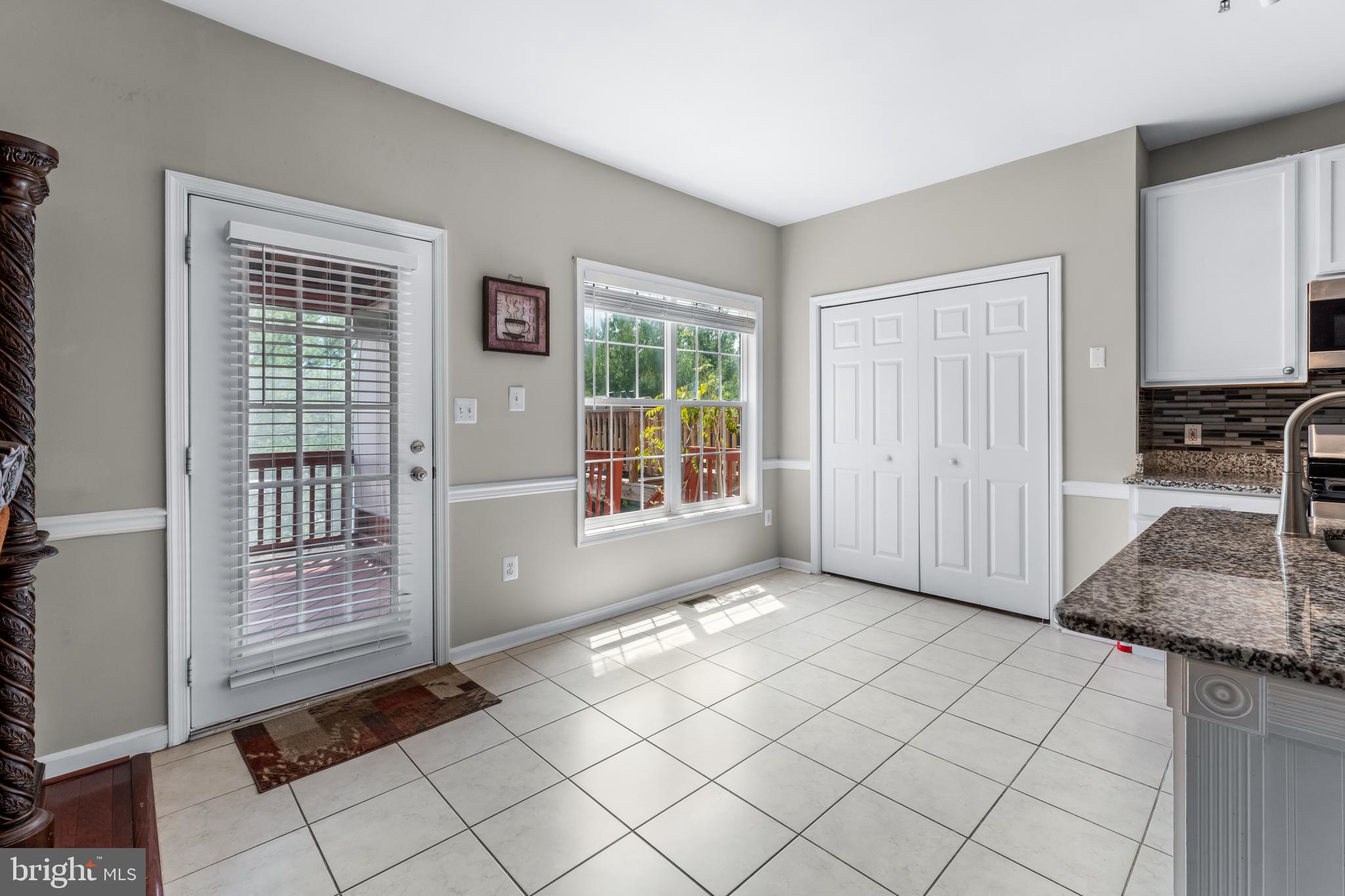 EMERALD KNOLLS - Residential
