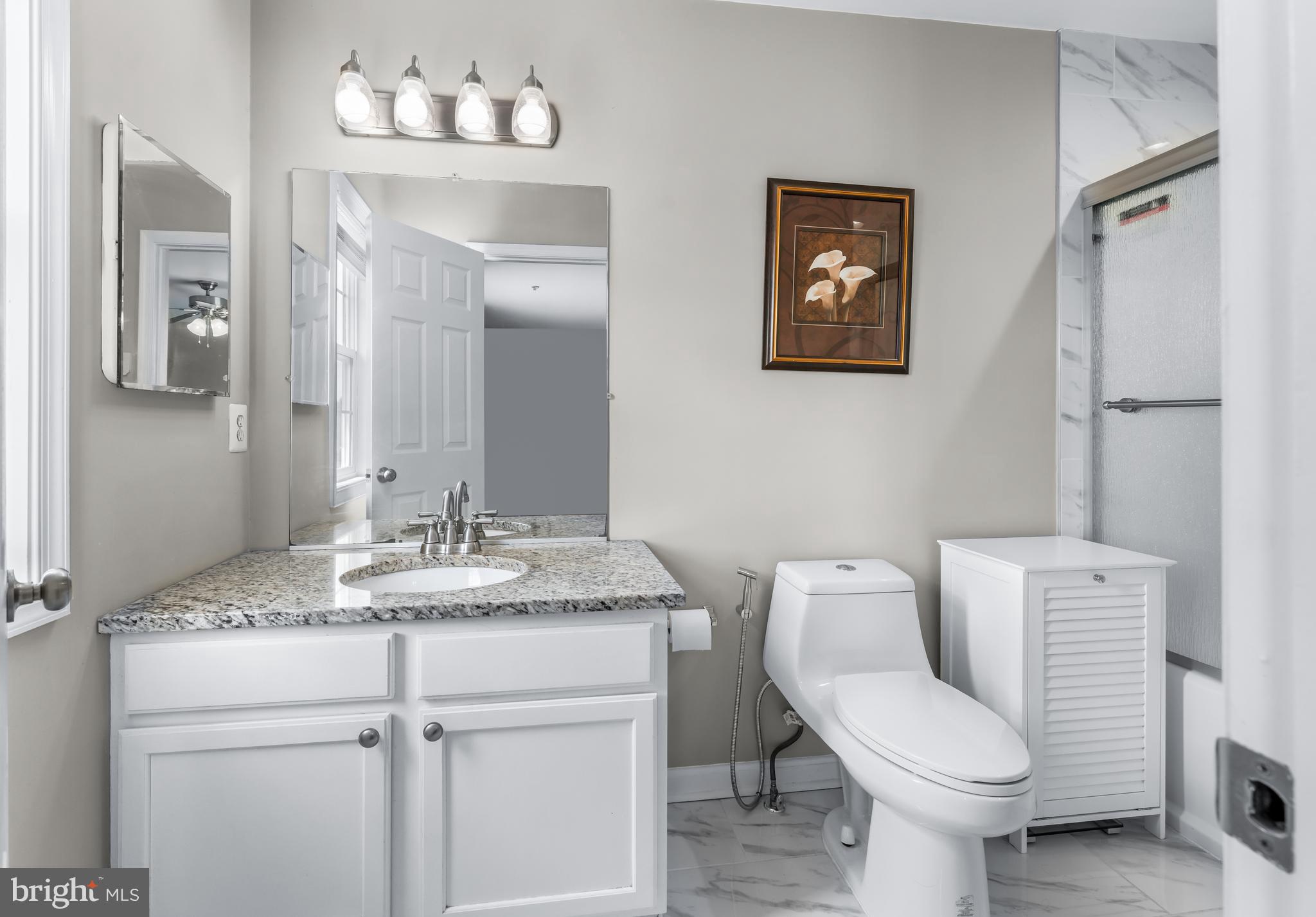 EMERALD KNOLLS - Residential
