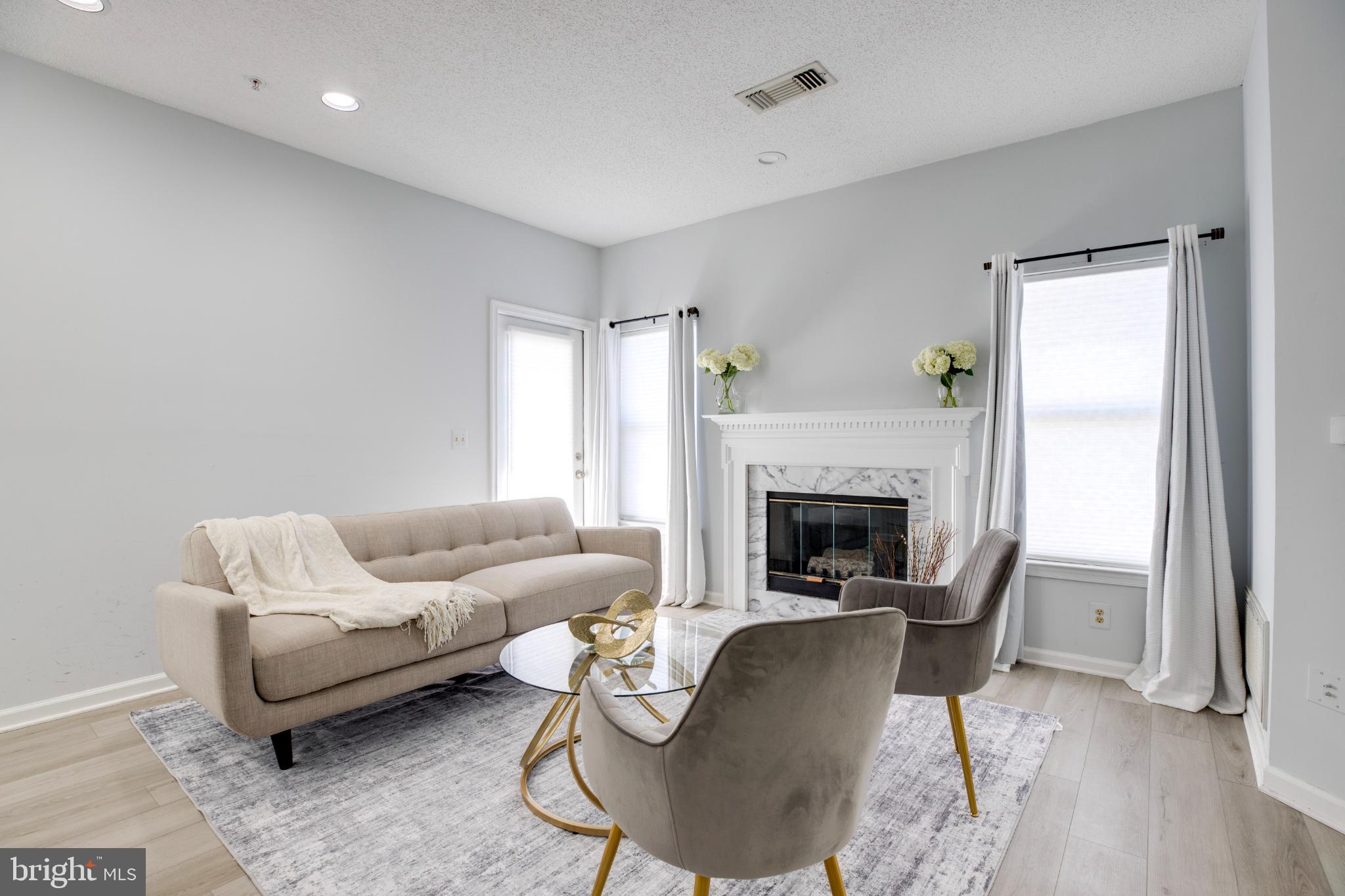 SANDERLING CONDO - Residential Lease