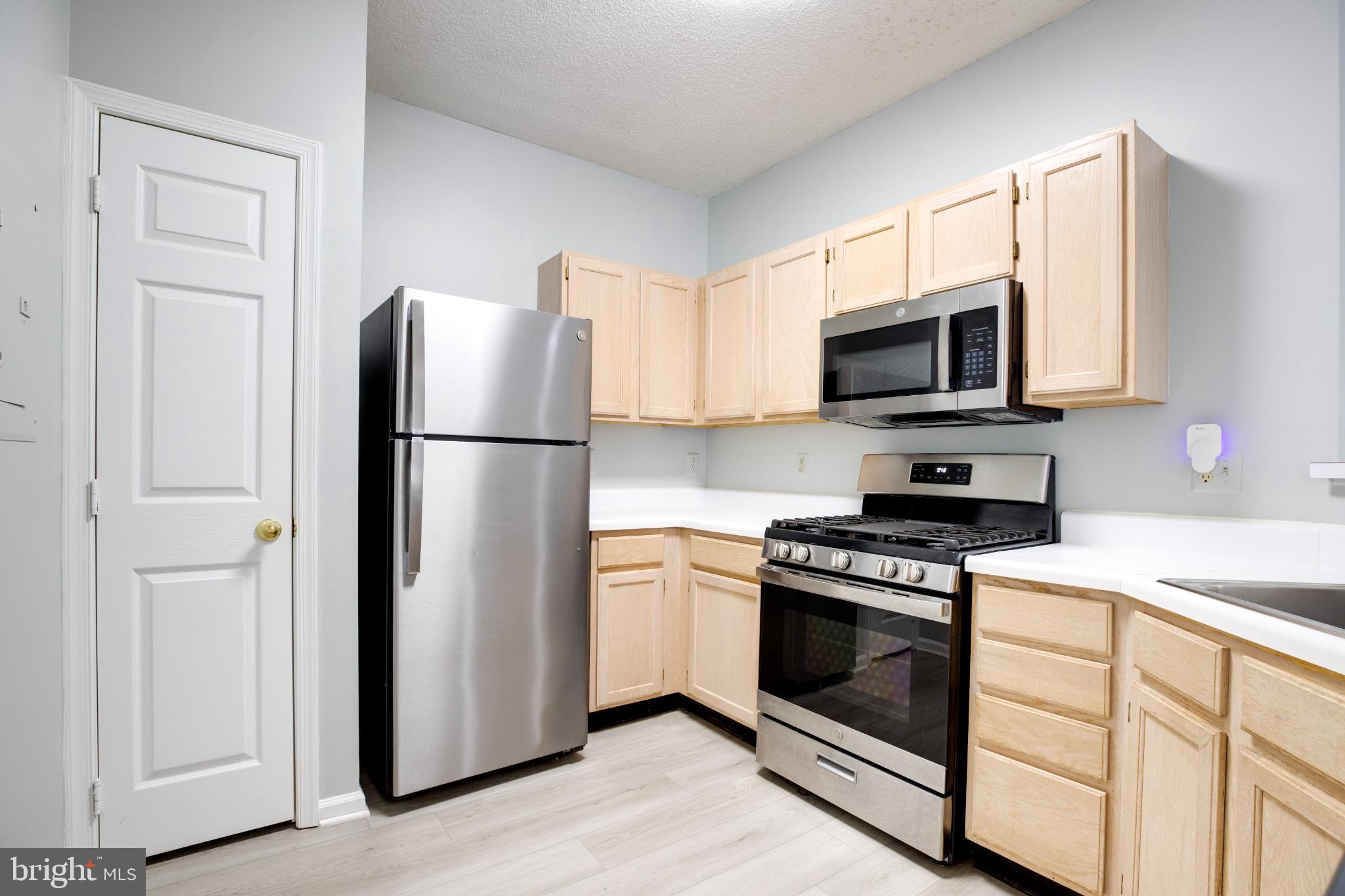 SANDERLING CONDO - Residential Lease