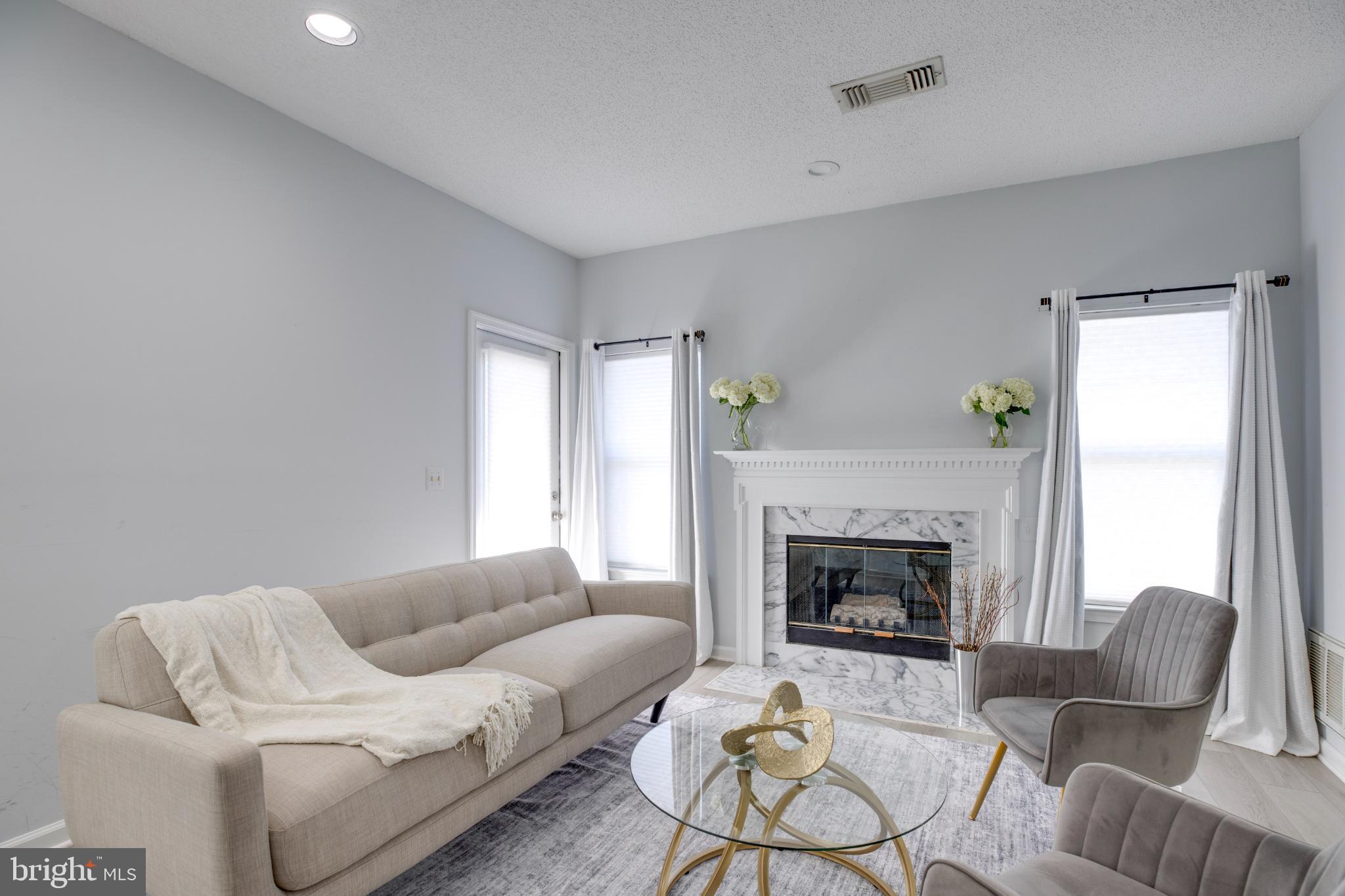 SANDERLING CONDO - Residential Lease