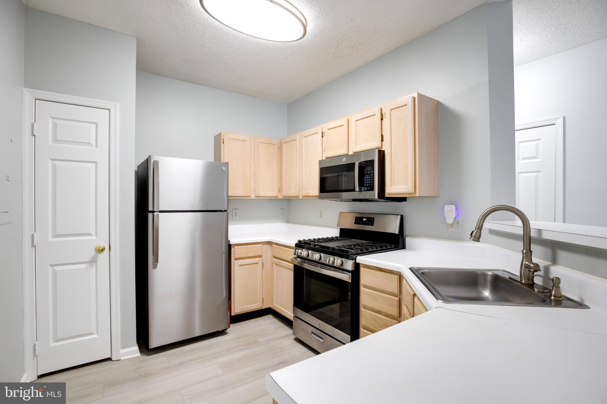 SANDERLING CONDO - Residential Lease