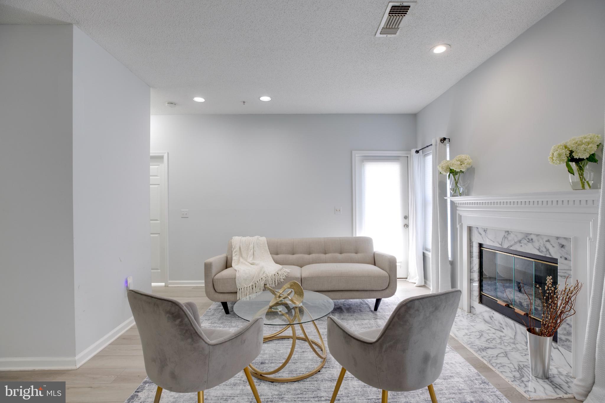 SANDERLING CONDO - Residential Lease