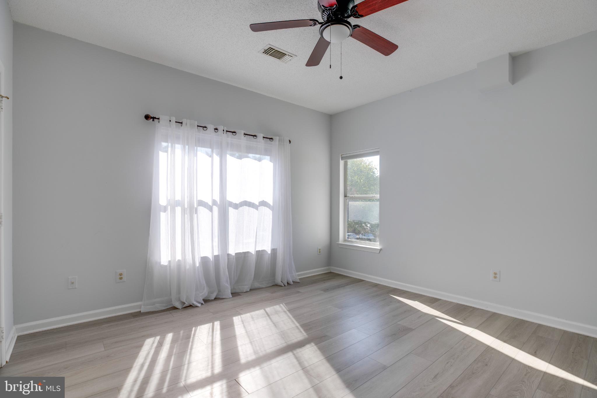 SANDERLING CONDO - Residential Lease